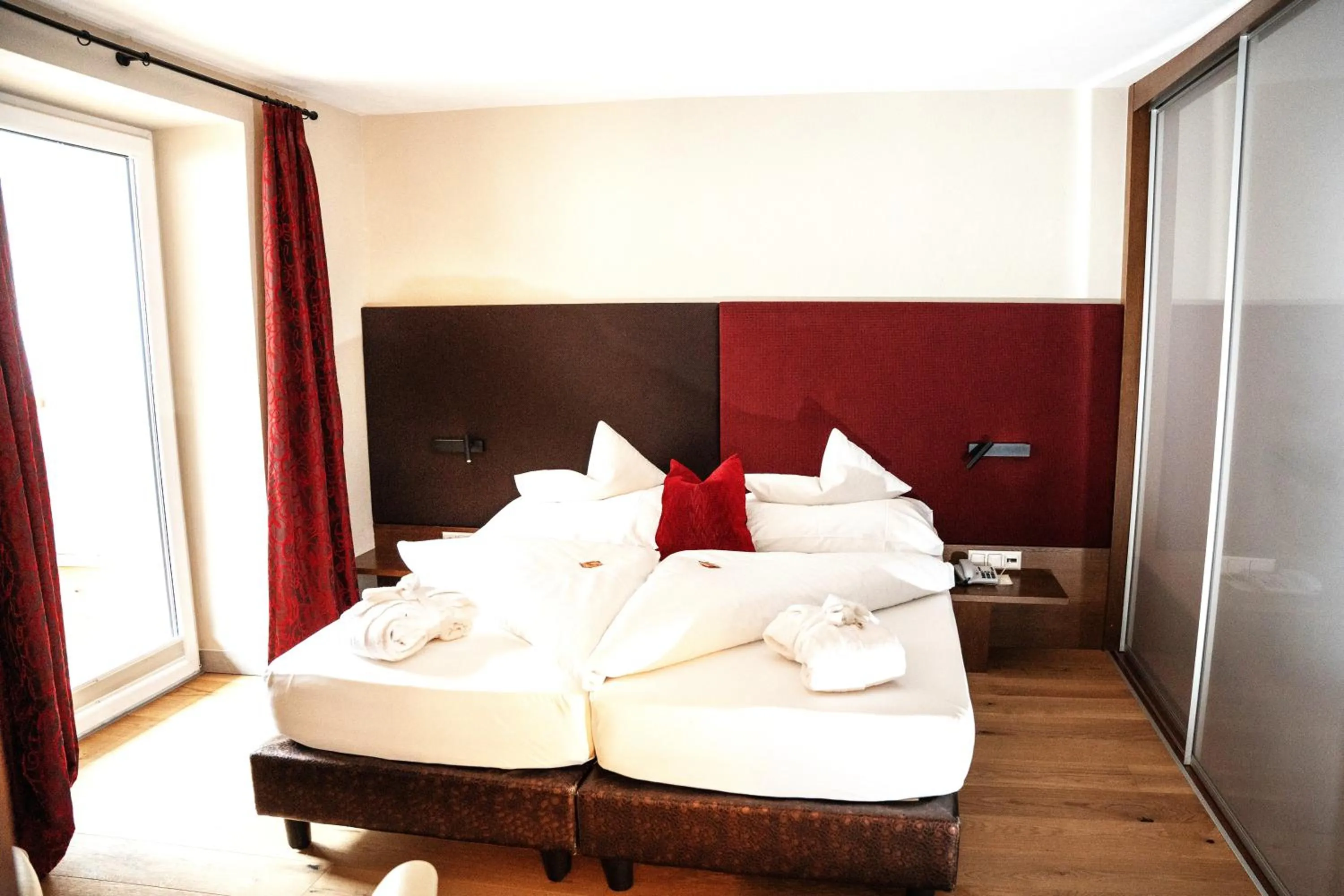 Bed in Hotel Riederhof- Urlaub mit WAU!