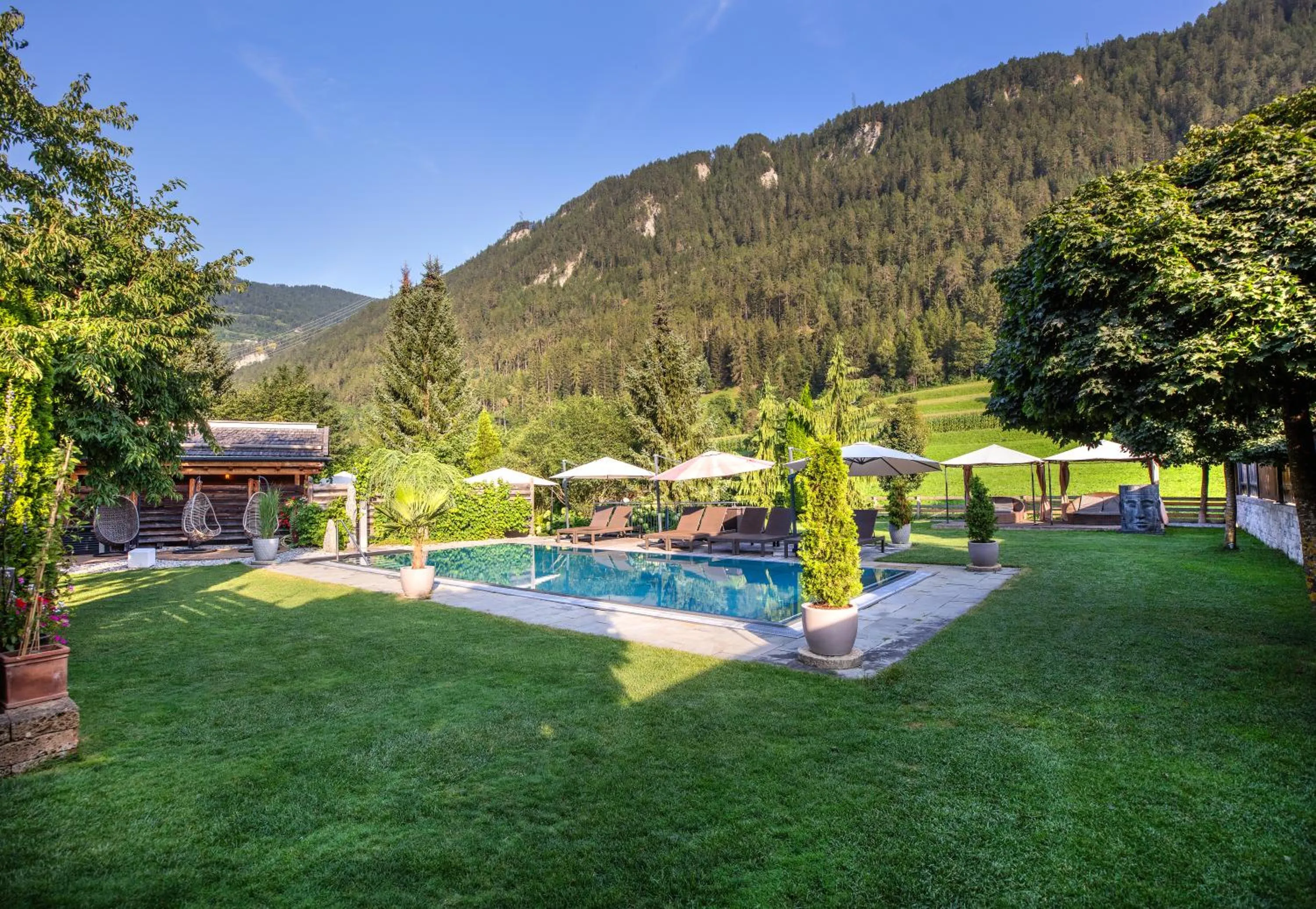Swimming pool in Hotel Riederhof- Urlaub mit WAU!