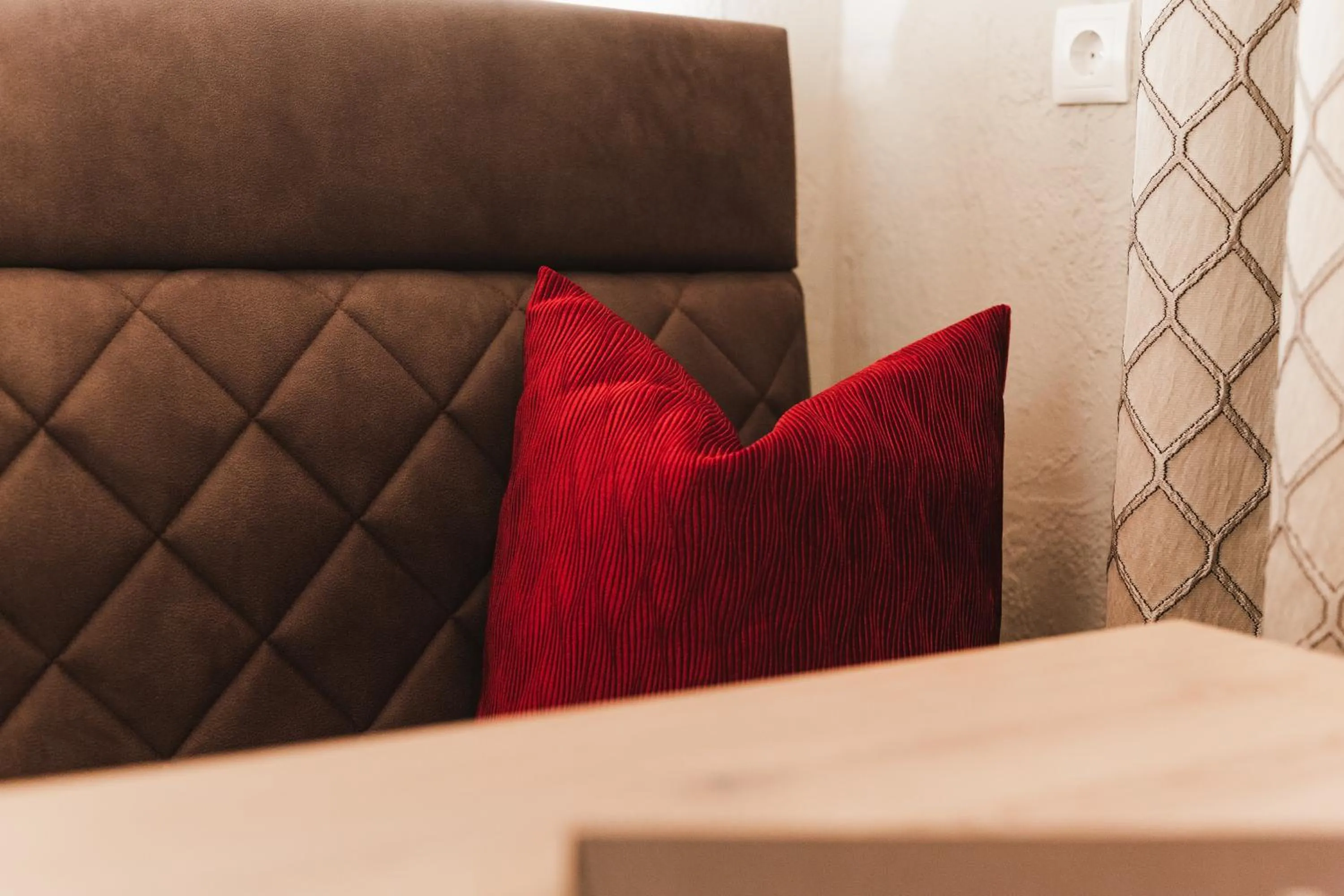 Living room, Bed in Hotel Riederhof- Urlaub mit WAU!