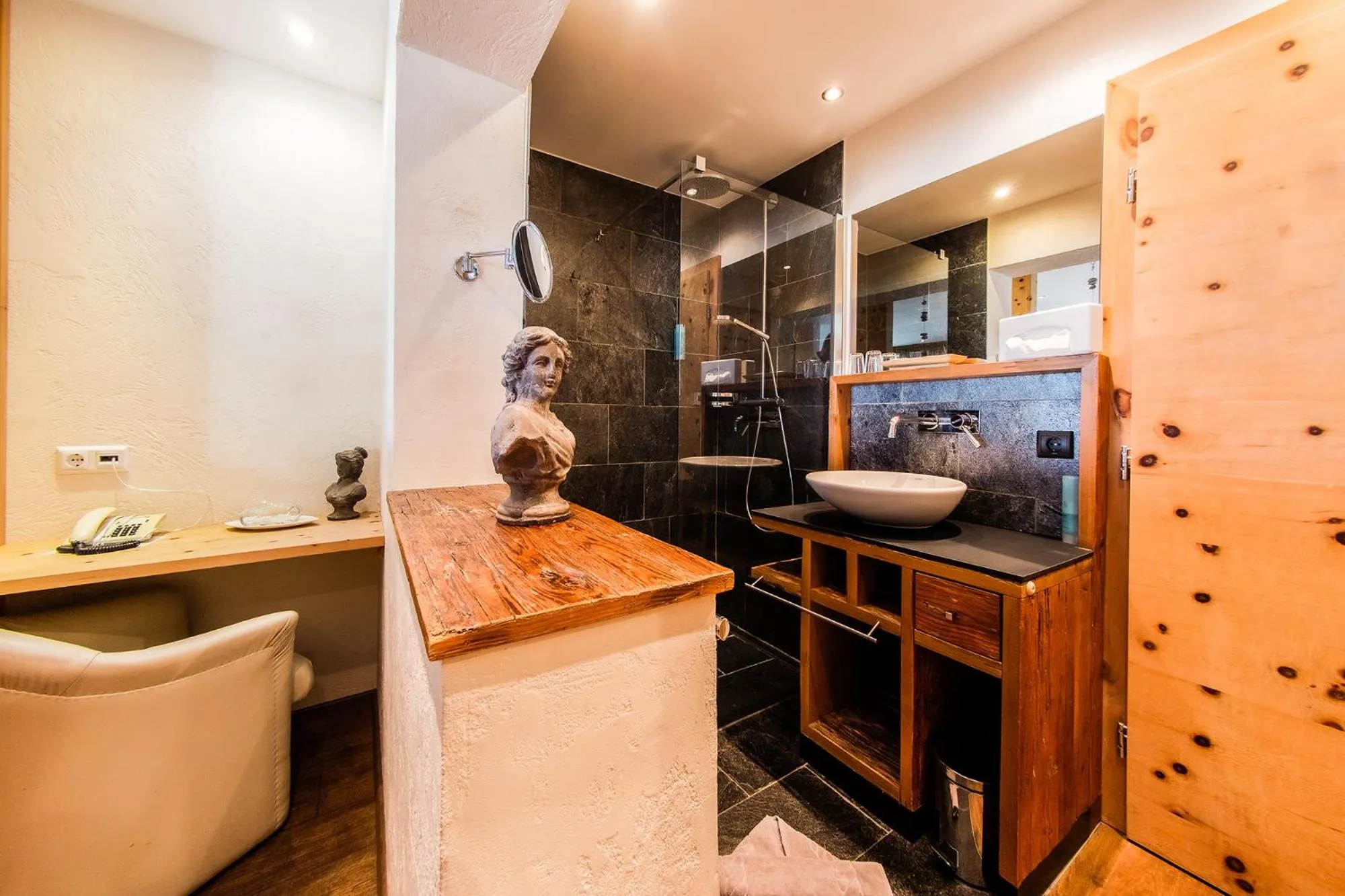 Bathroom in Hotel Riederhof- Urlaub mit WAU!