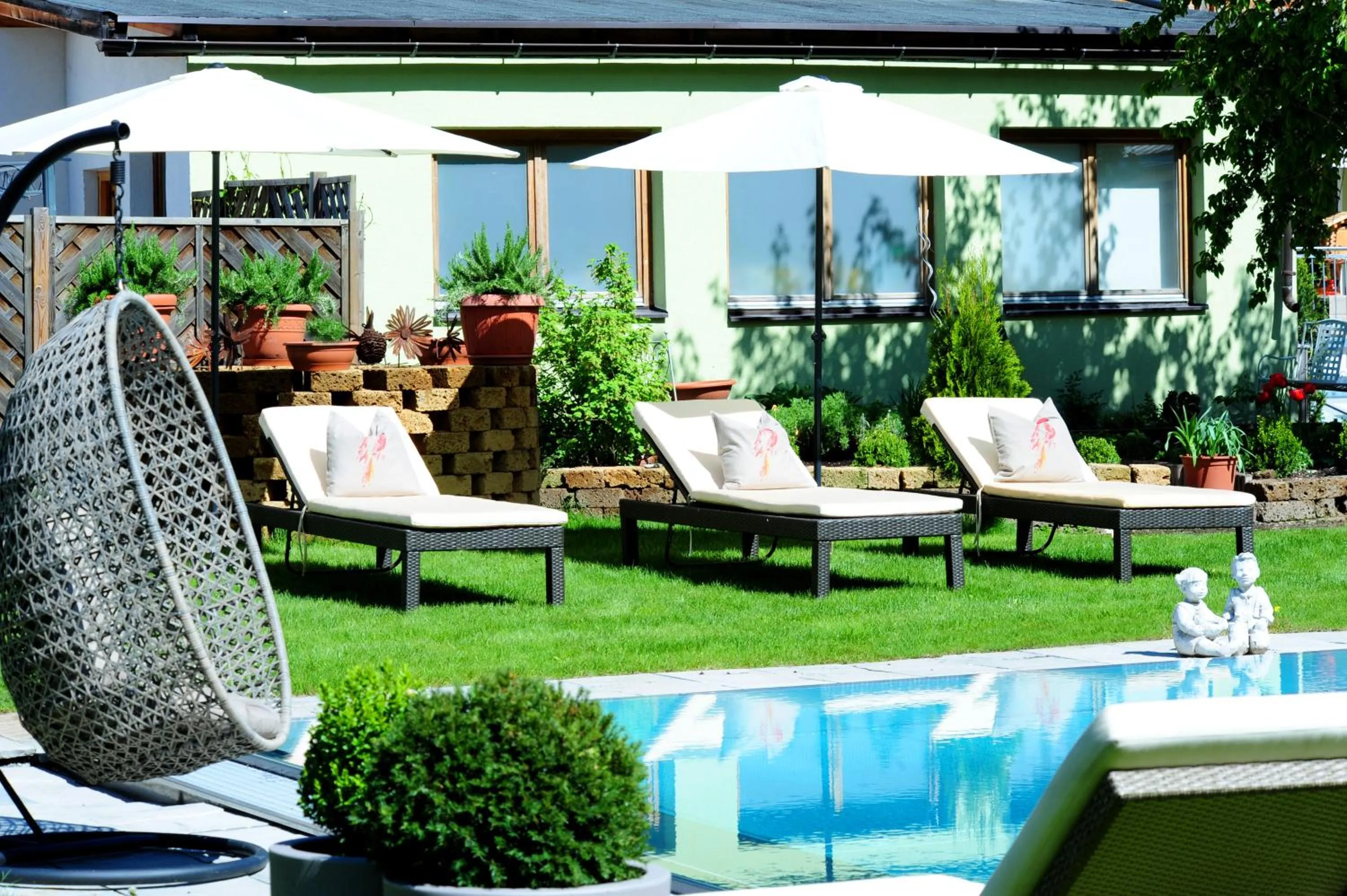 Swimming pool in Hotel Riederhof- Urlaub mit WAU!