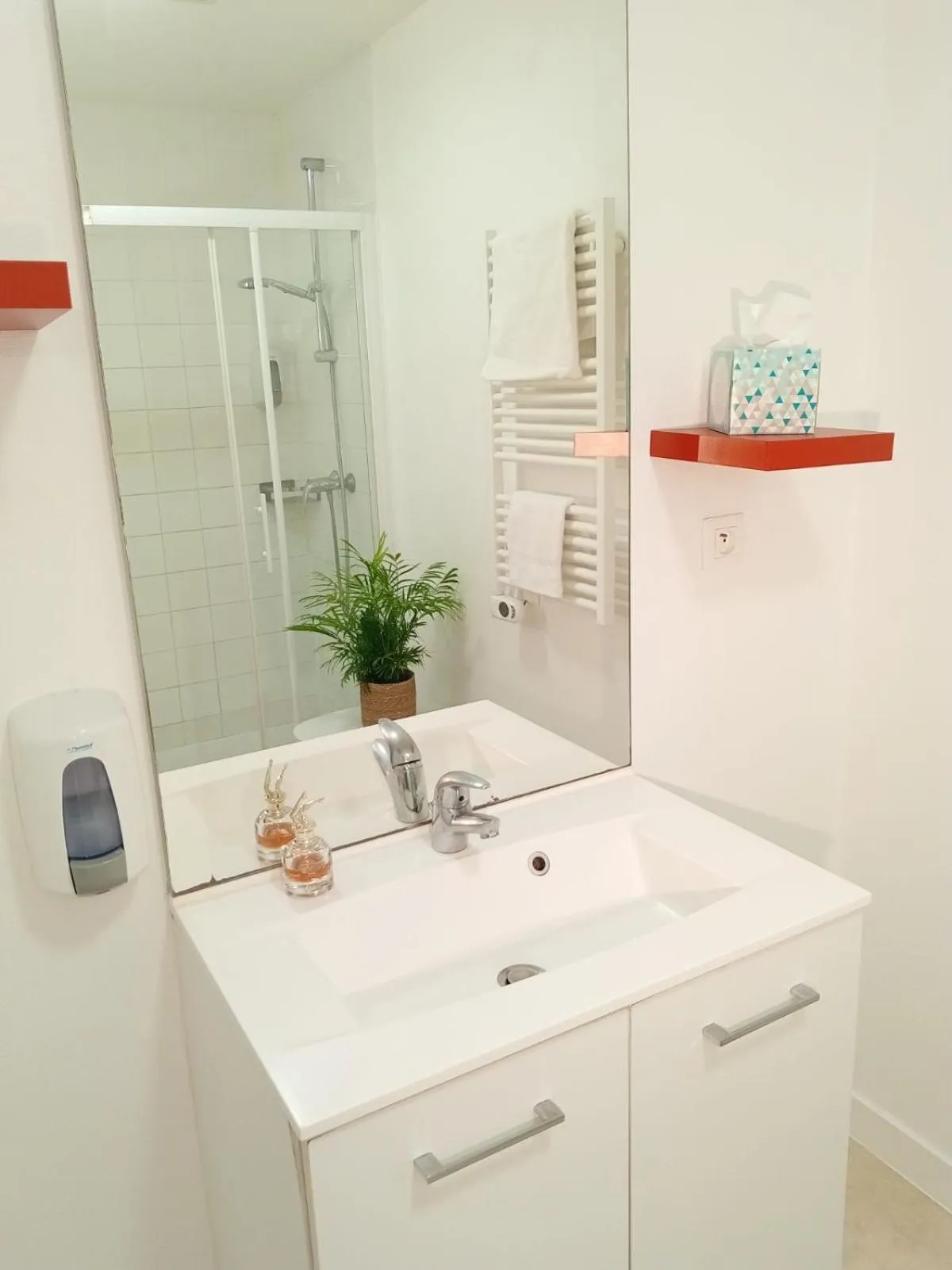 Bathroom in Résidence New Rochelle