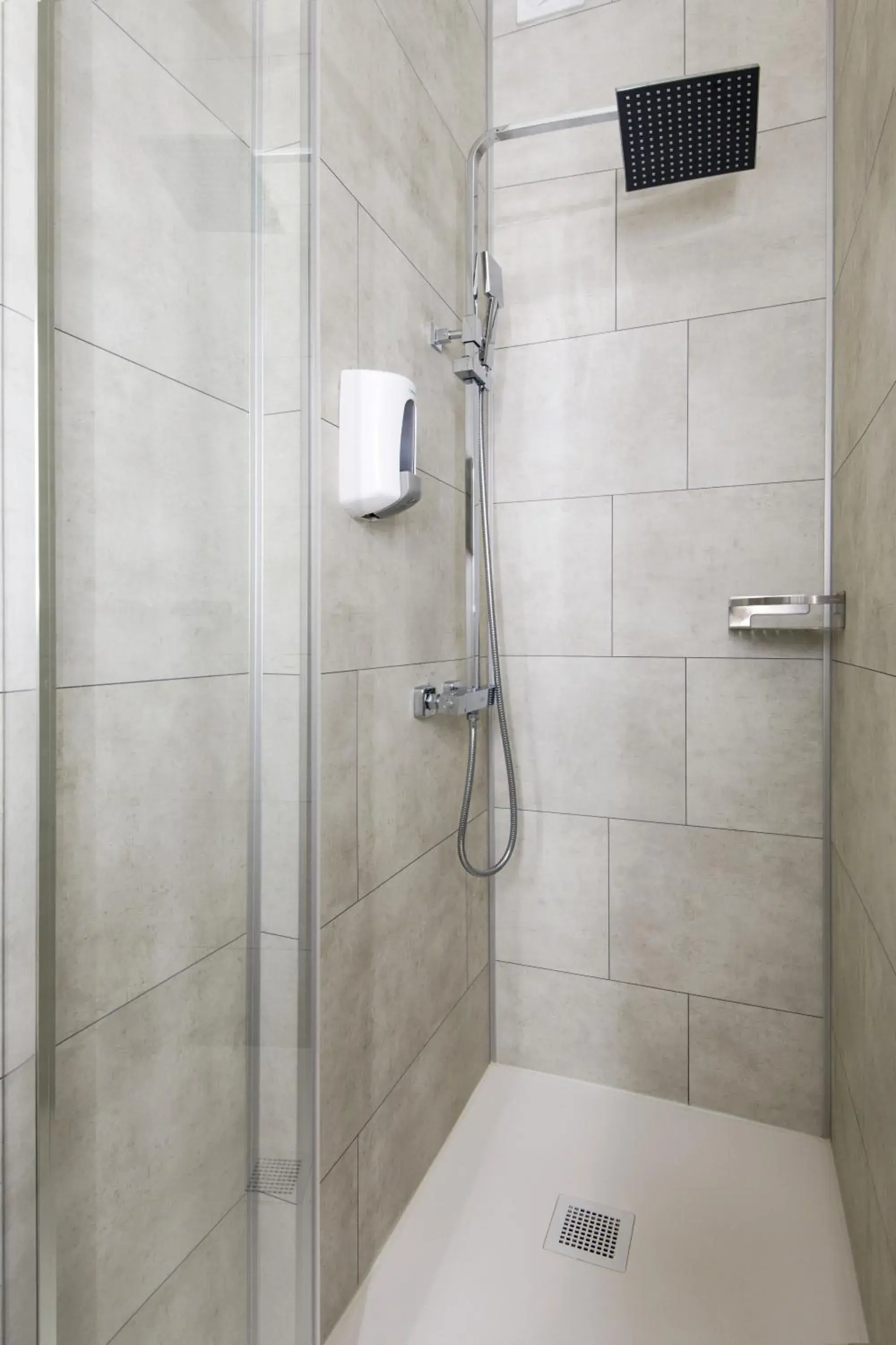 Renovated Studio with Harbor View in Résidence New Rochelle Renovated Studio with Harbor View in Résidence New Rochelle