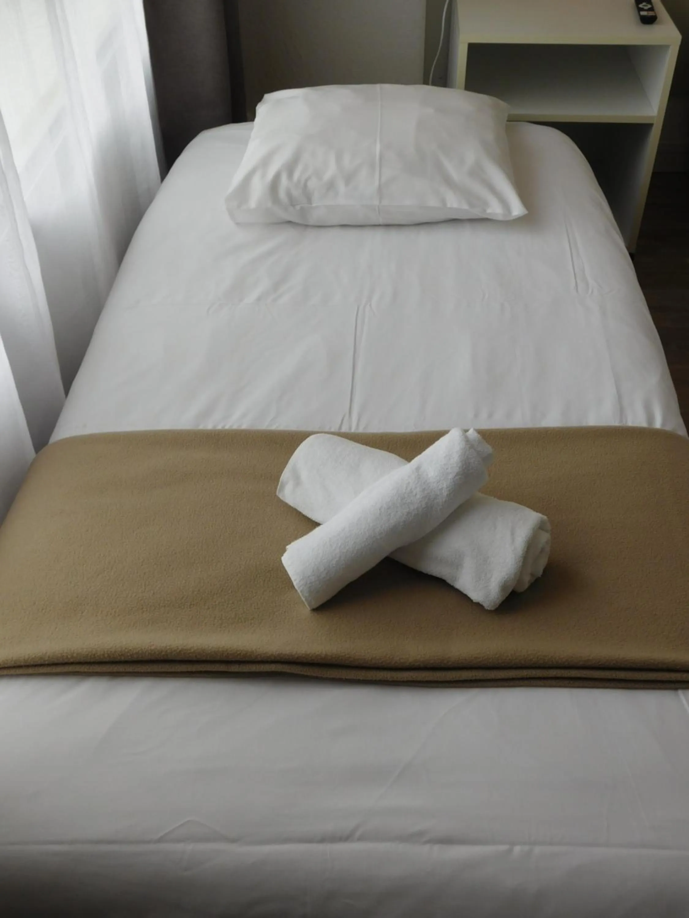 Bed in Résidence New Rochelle