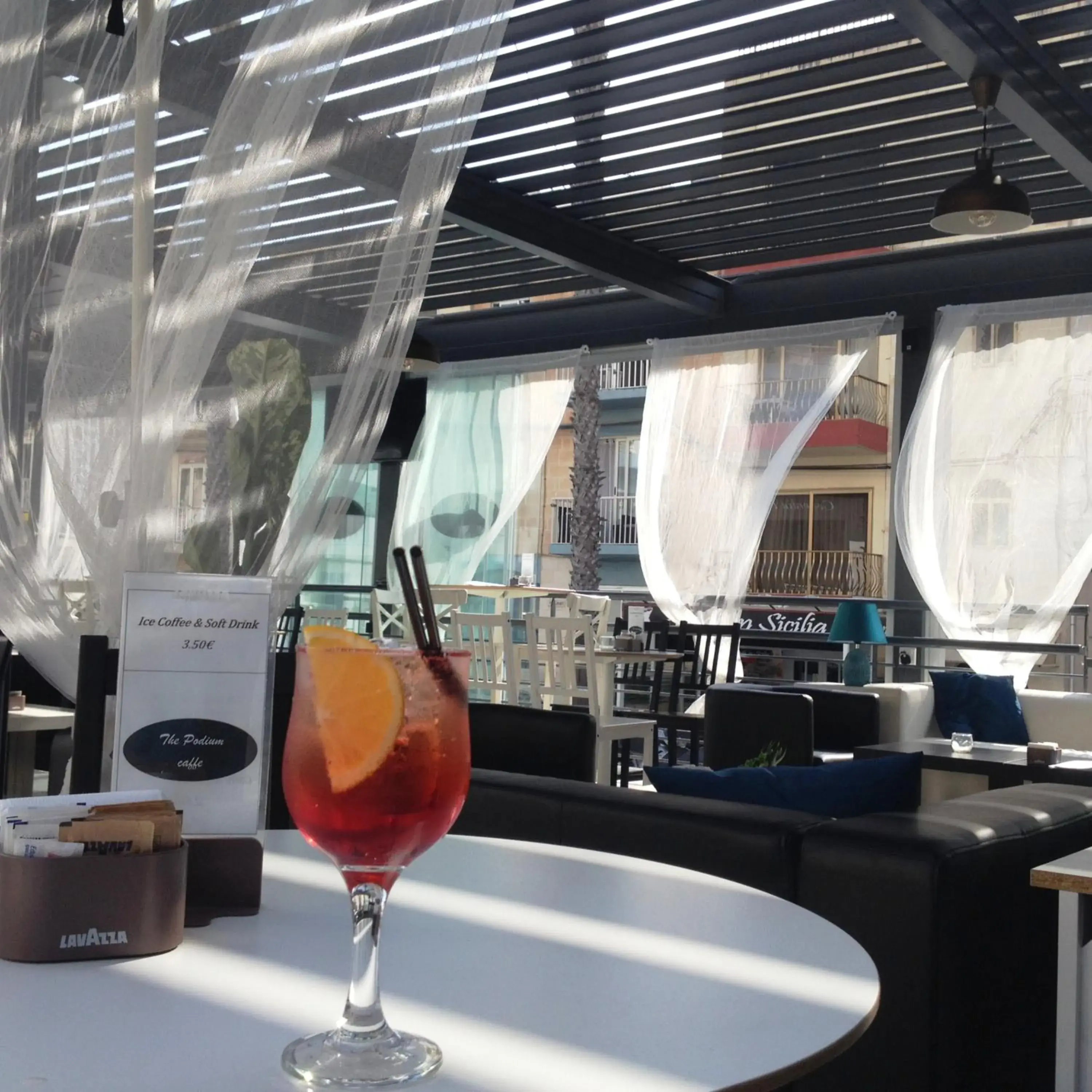 Restaurant/places to eat in Primera Hotel Restaurant/places to eat in Primera Hotel