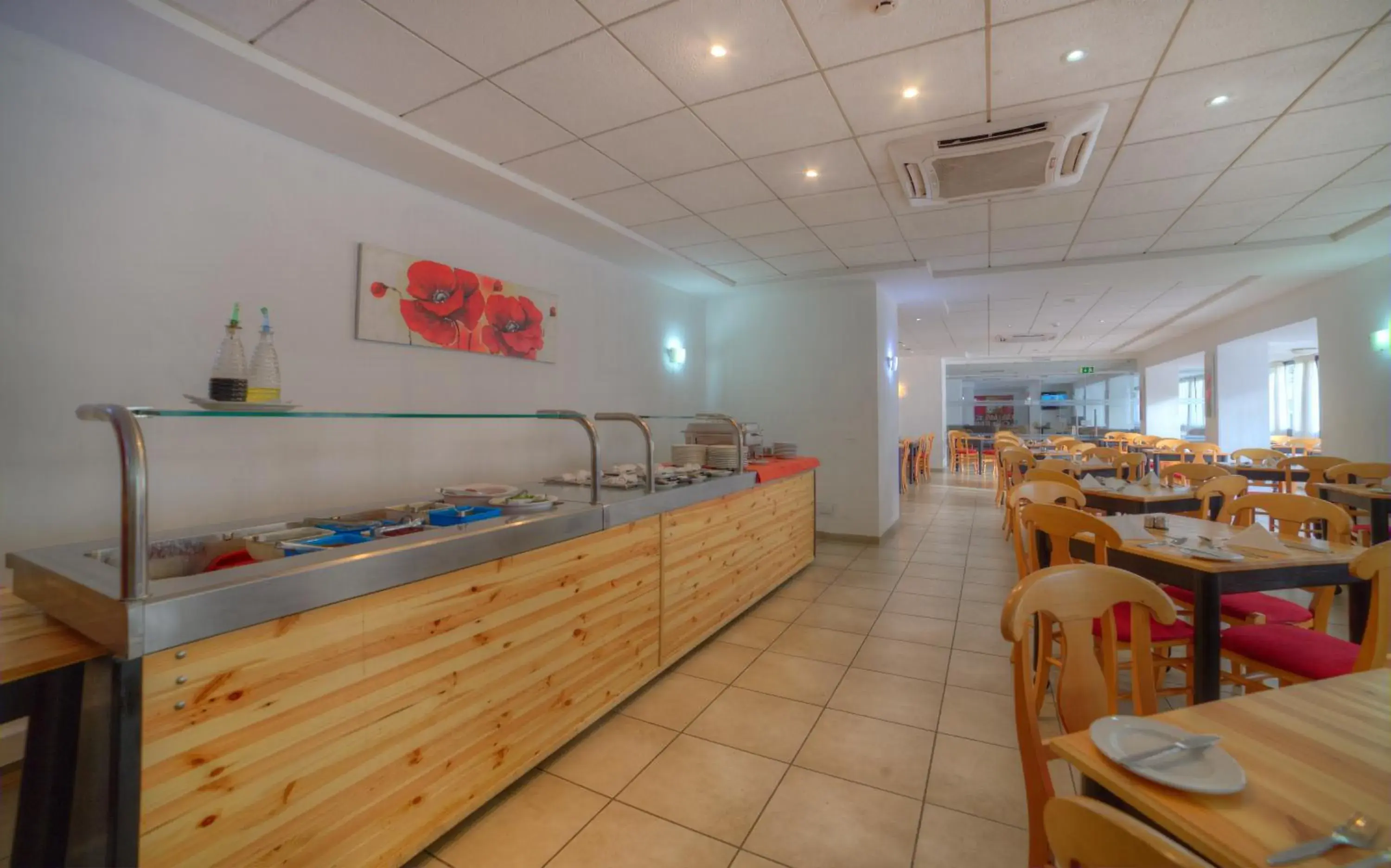 Restaurant/places to eat in Primera Hotel Restaurant/places to eat in Primera Hotel