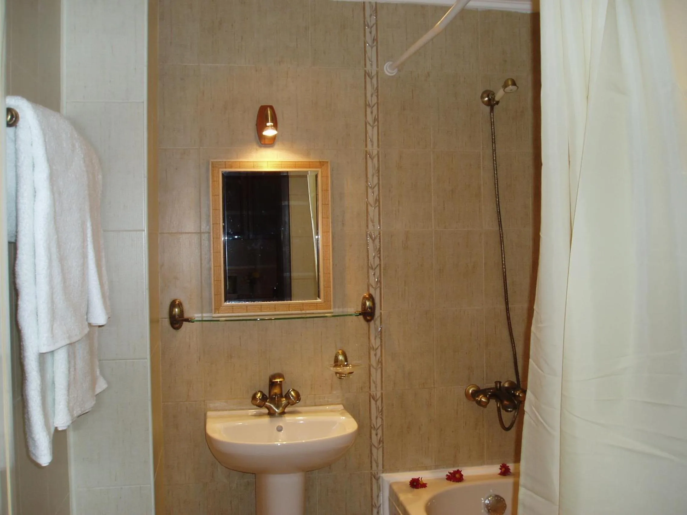 Toilet in Family complex Mountain Romance Apartments