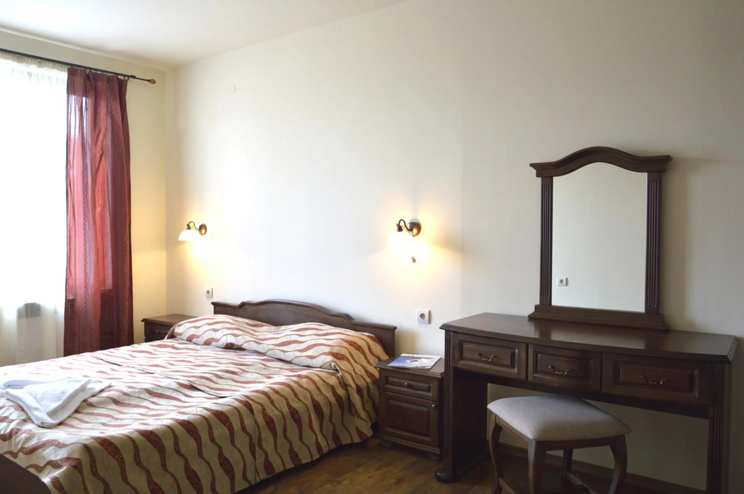 Bedroom, Bed in Family complex Mountain Romance Apartments