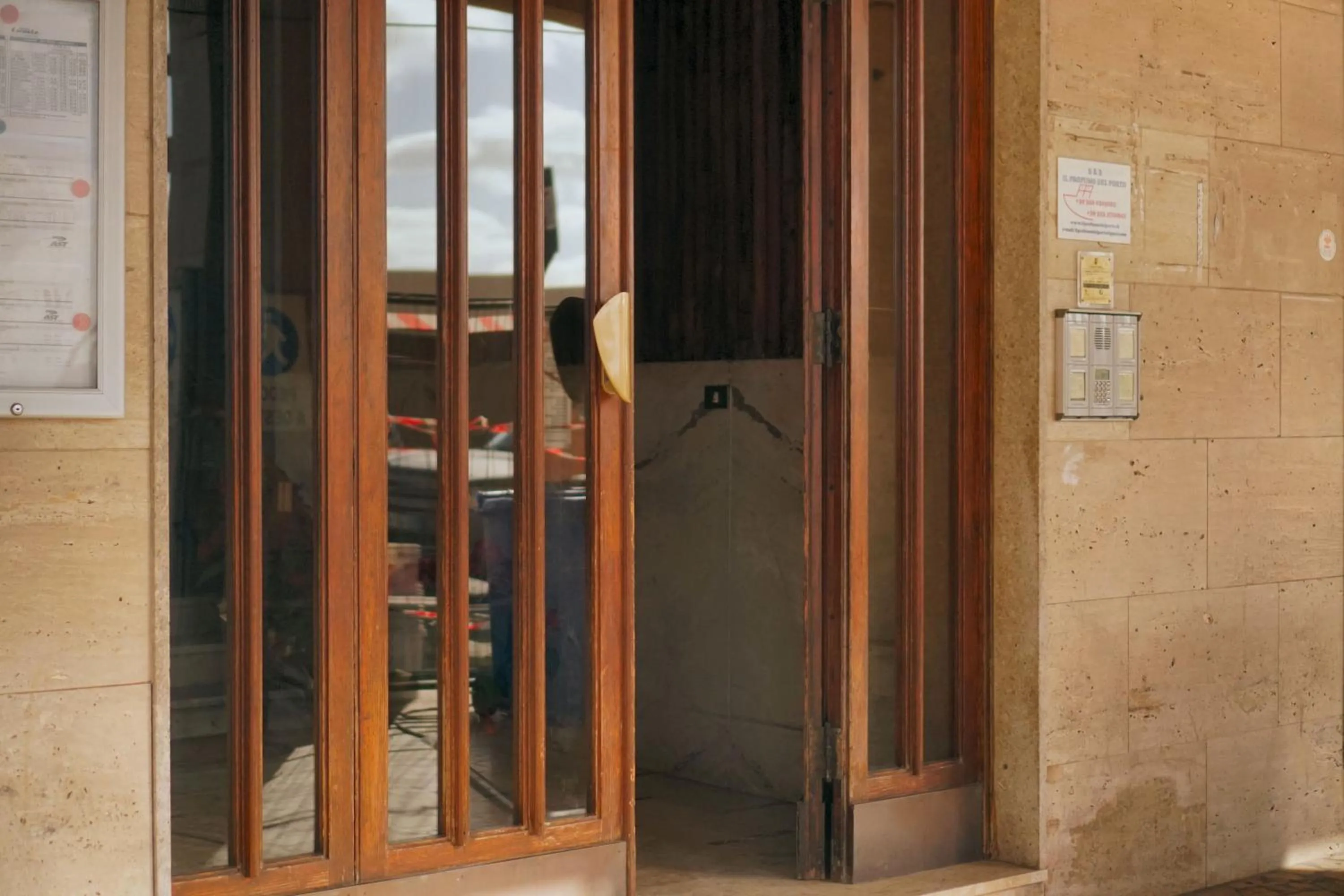 Facade/entrance in B&B Il Profumo del Porto