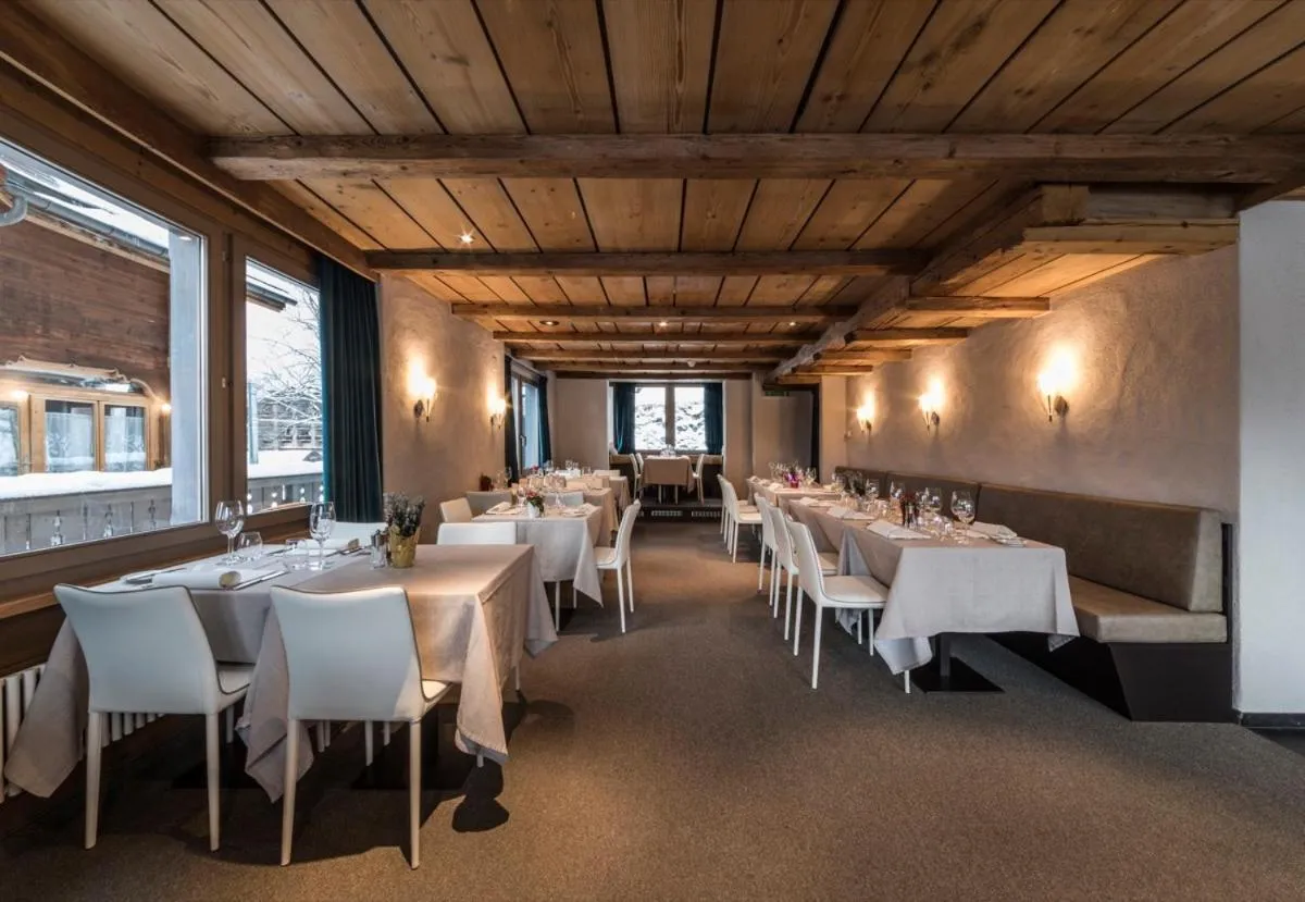 Food and drinks in Hotel Maya Caprice