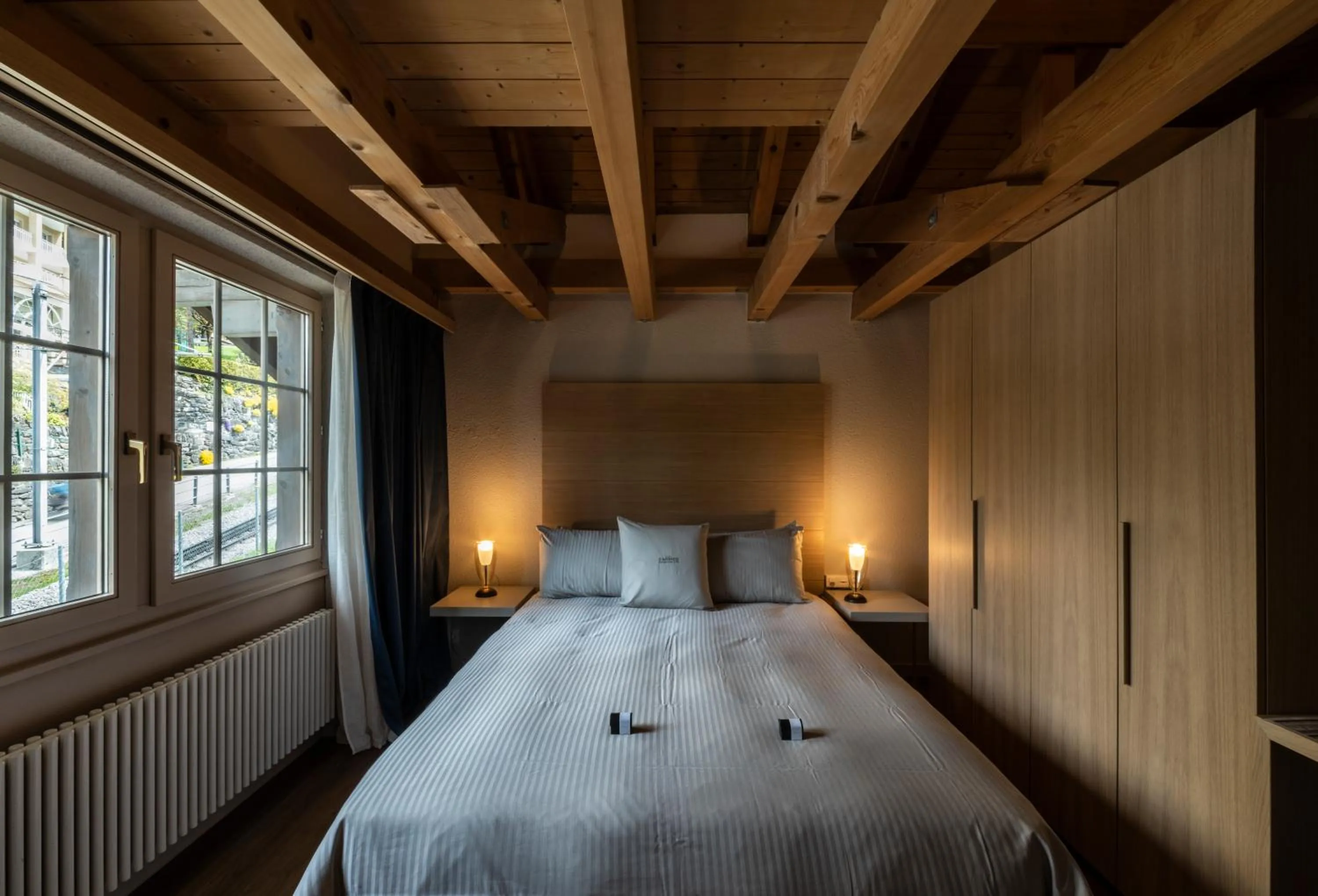 Bed in Hotel Maya Caprice