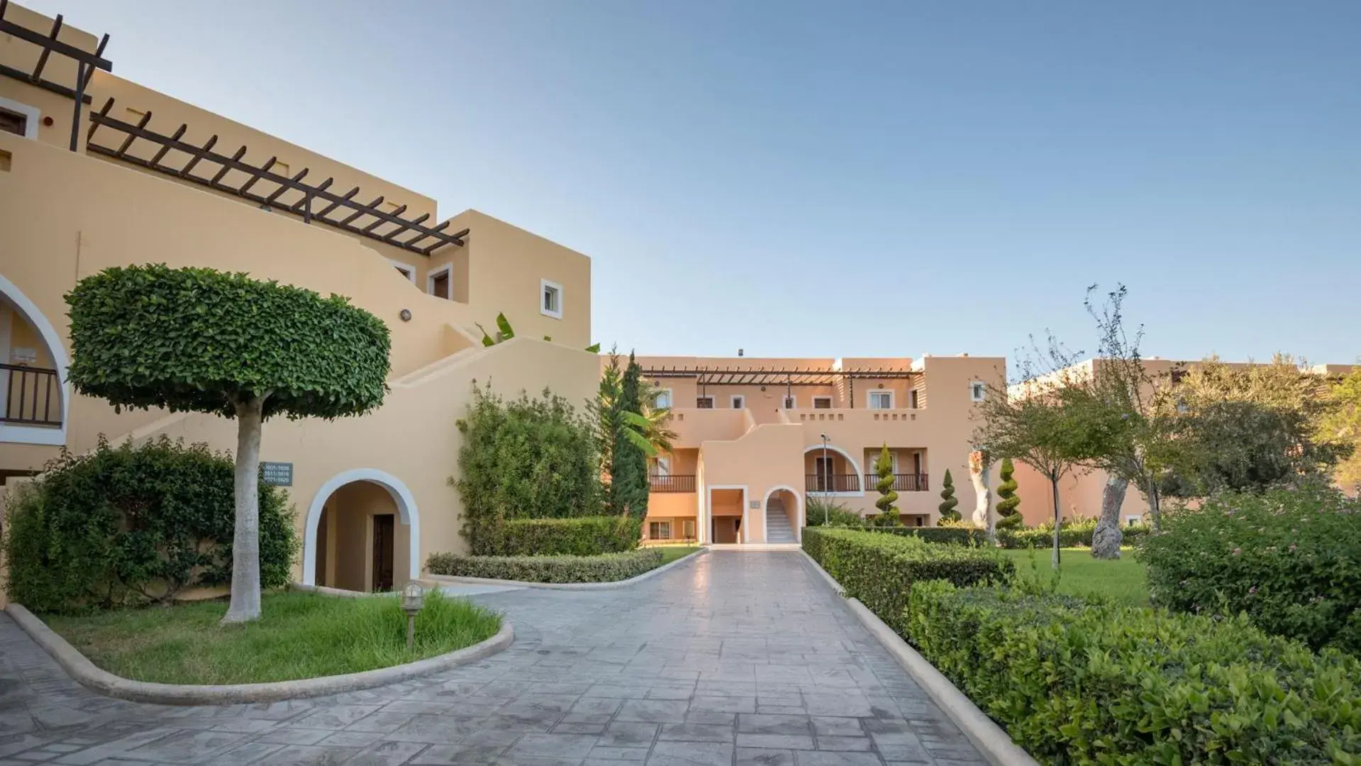 Property building in Horizon Beach Resort Property building in Horizon Beach Resort