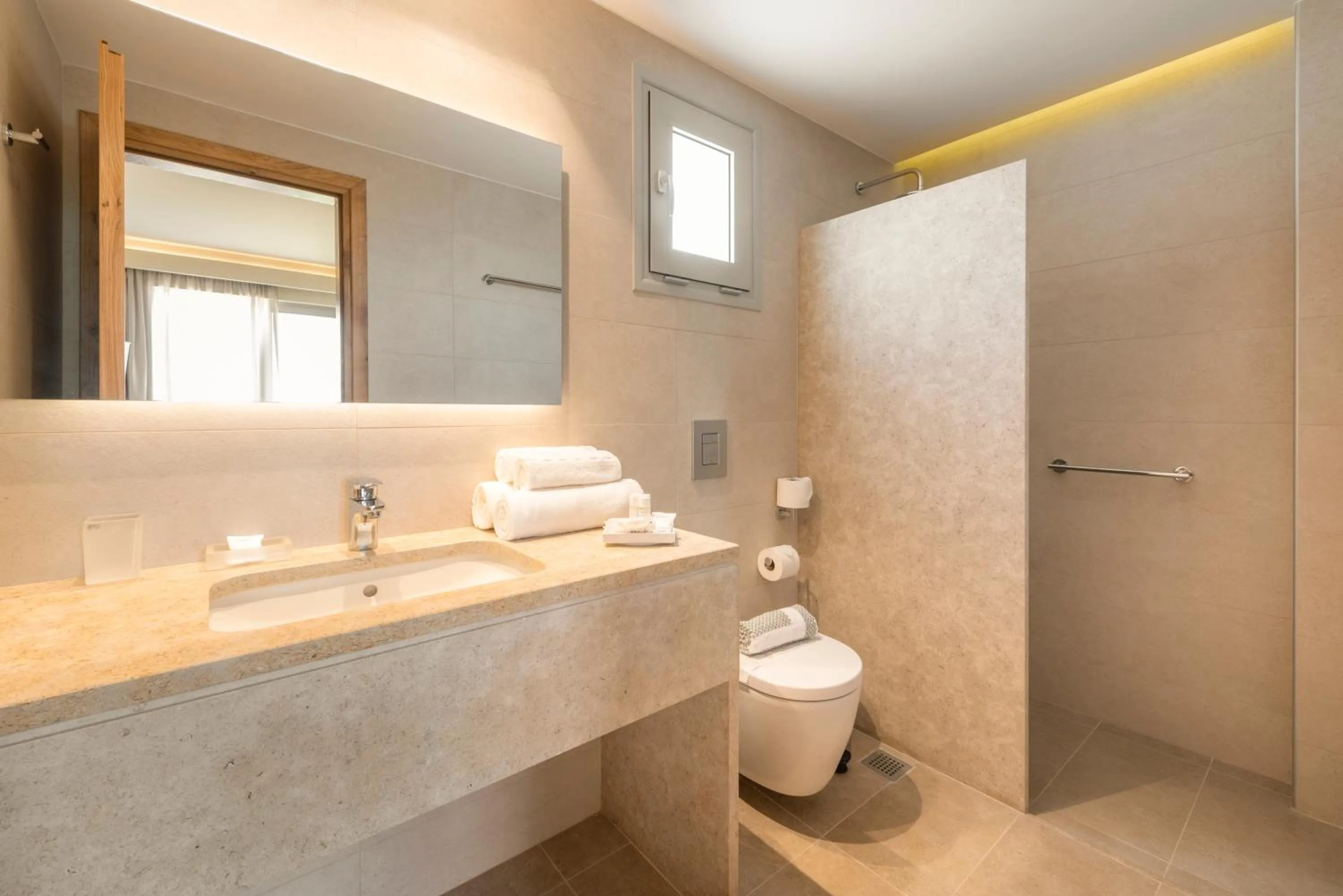 Hot Tub in Horizon Beach Resort