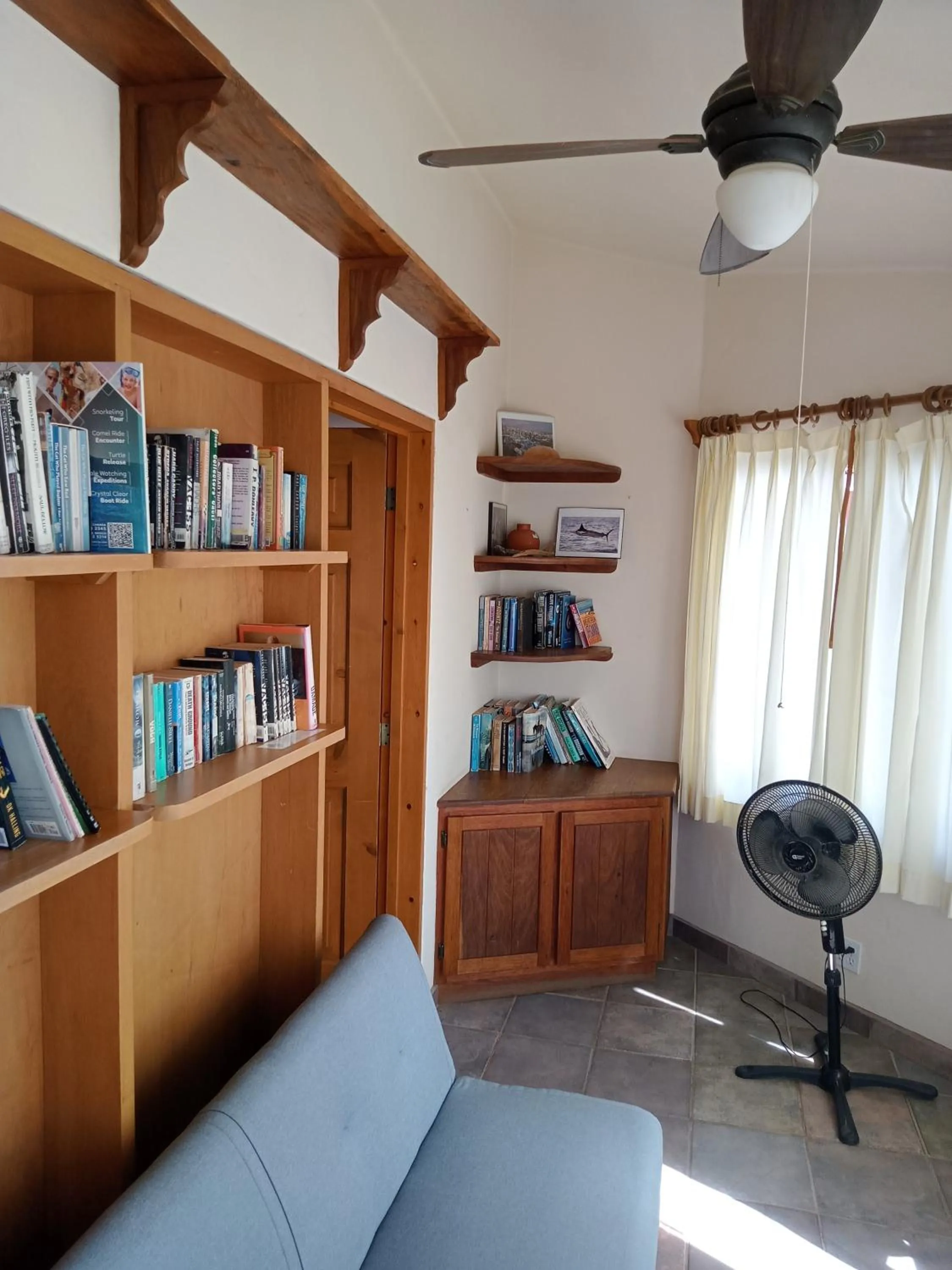 Library in Hacienda De Palmas