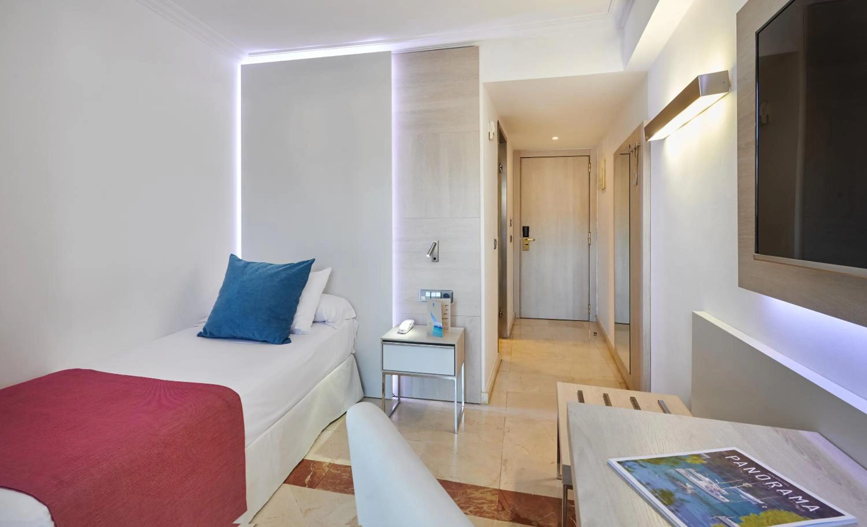 Photo of the whole room, Bed in Grupotel Acapulco Playa - Adults Only