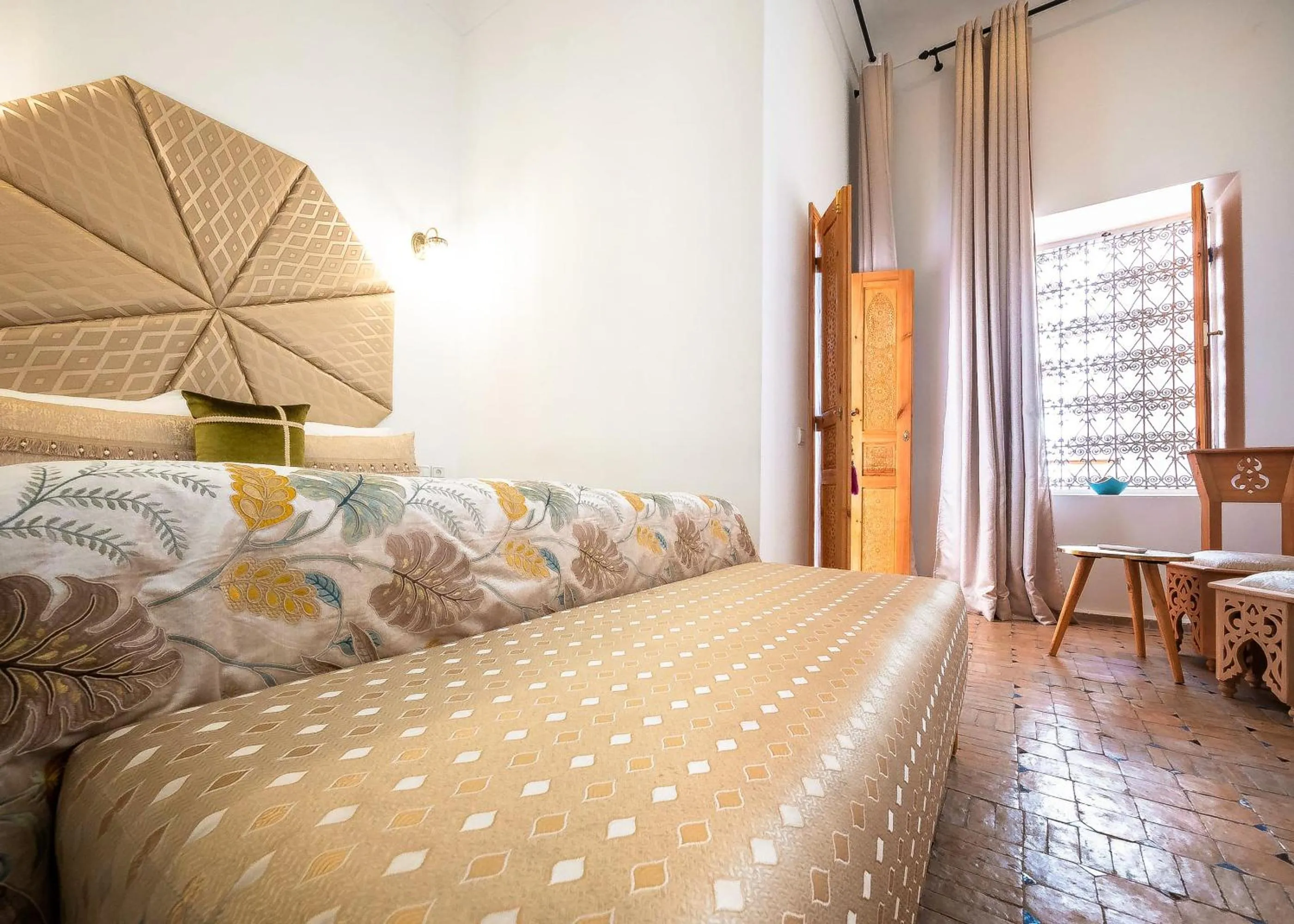 Bed in Riad La Croix Berbere