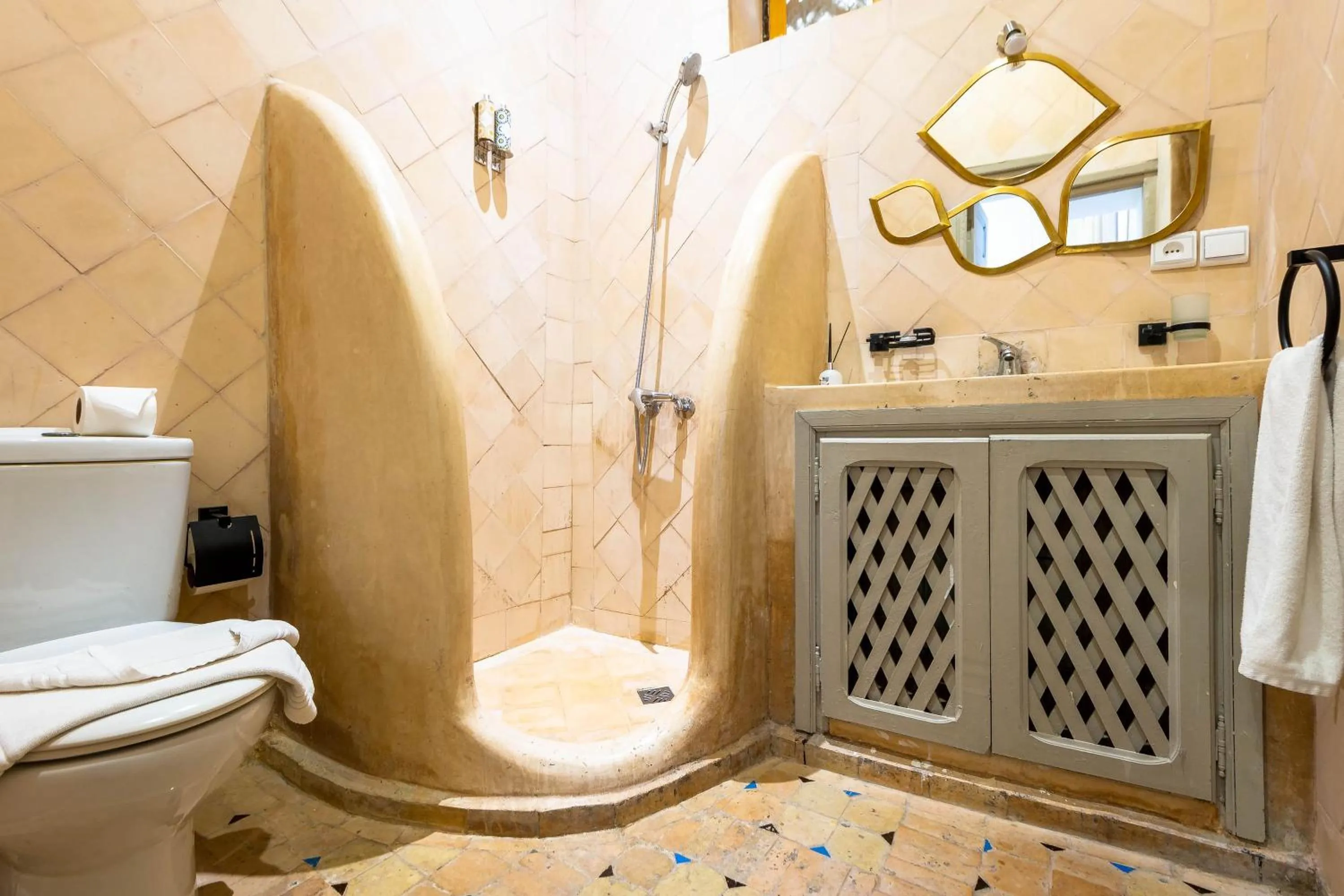 Bathroom in Riad La Croix Berbere