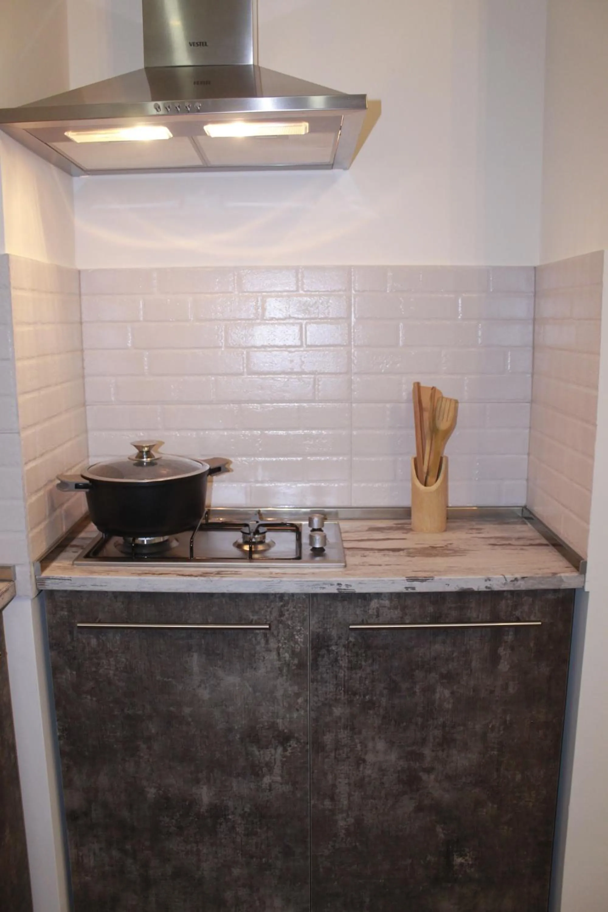 Cozy Apartment In Real Heart Of Old Tbilisi