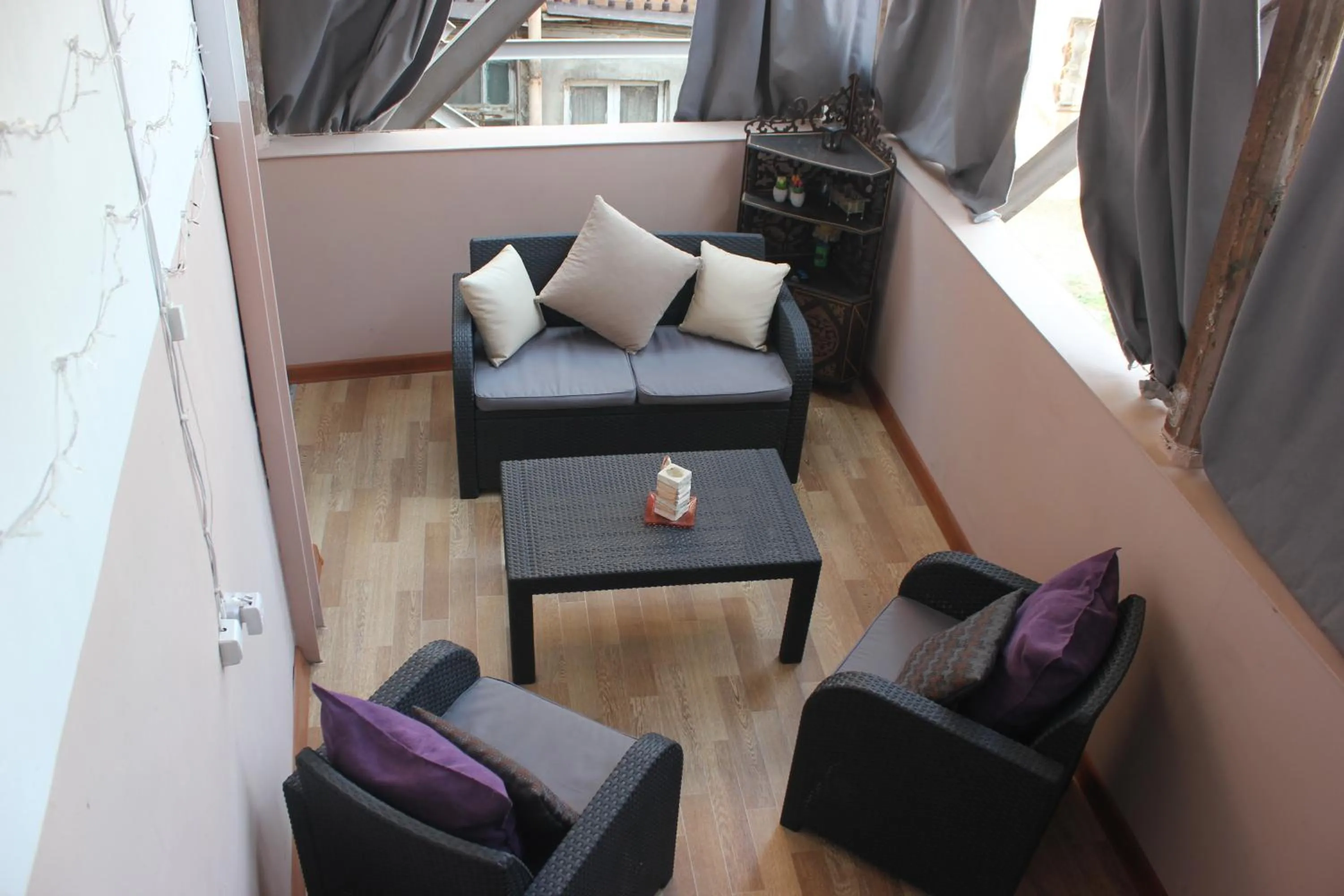 Cozy Apartment In Real Heart Of Old Tbilisi