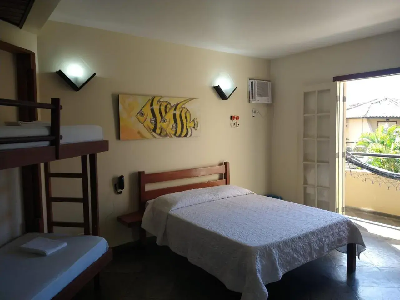 Quadruple Room with Balcony and private bathroom in Pousada Genesis Quadruple Room with Balcony and private bathroom in Pousada Genesis