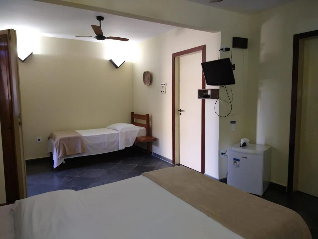 Photo of the whole room, Bed in Pousada Genesis