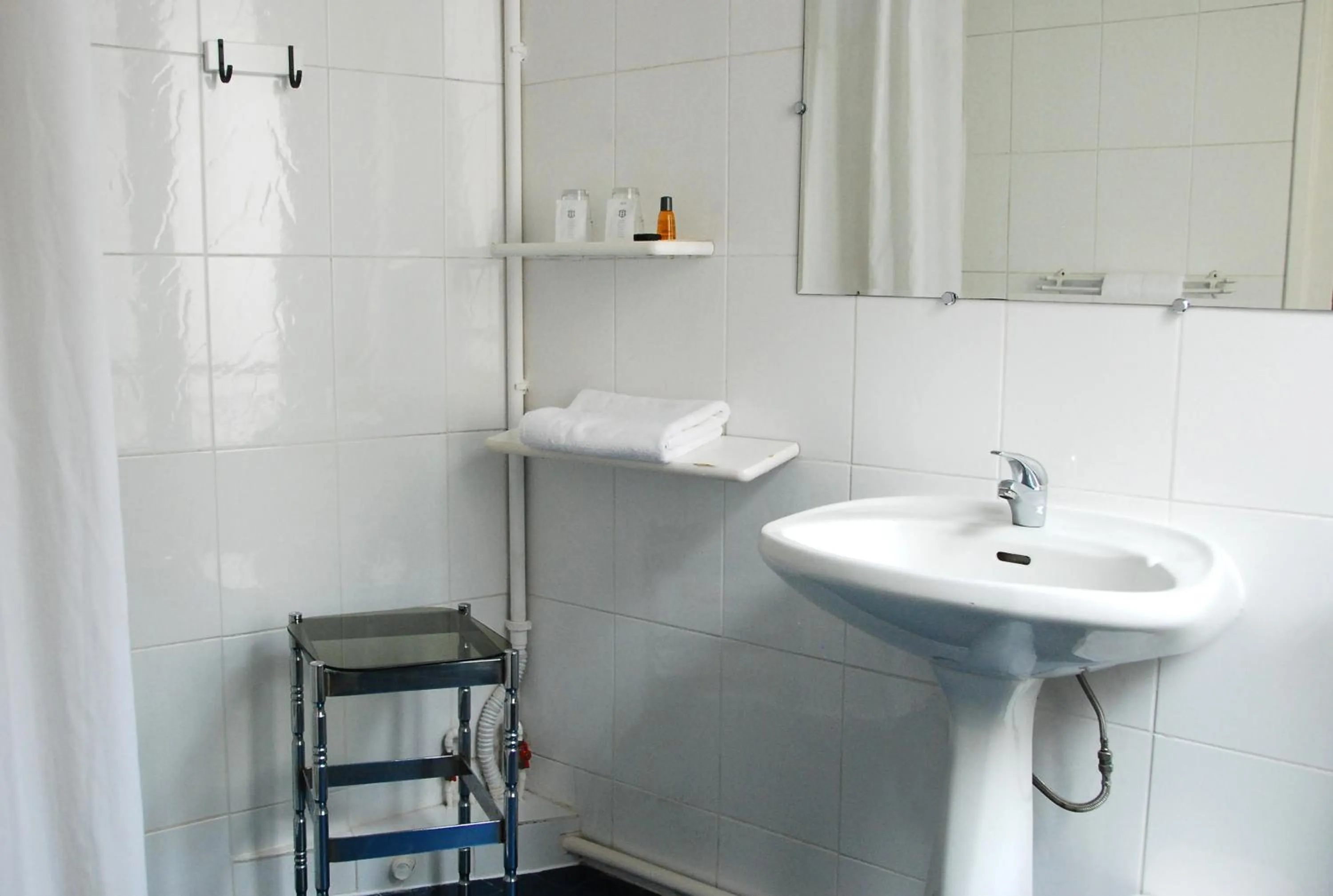 Bathroom in Hotel Cosy Monceau