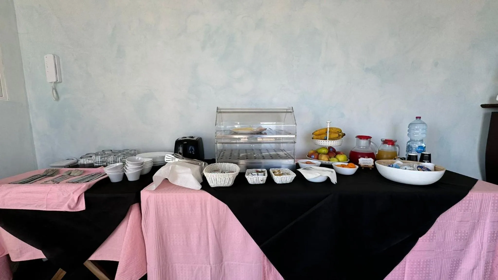 Breakfast in L'Isola Del Postino Rooms