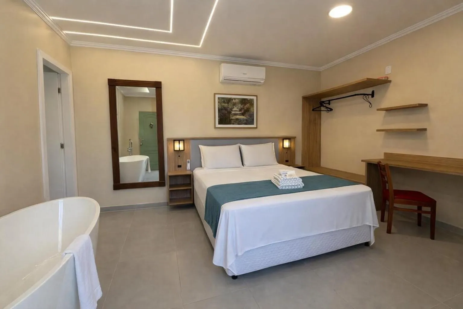 Bed in Pousada Estalagem do Porto