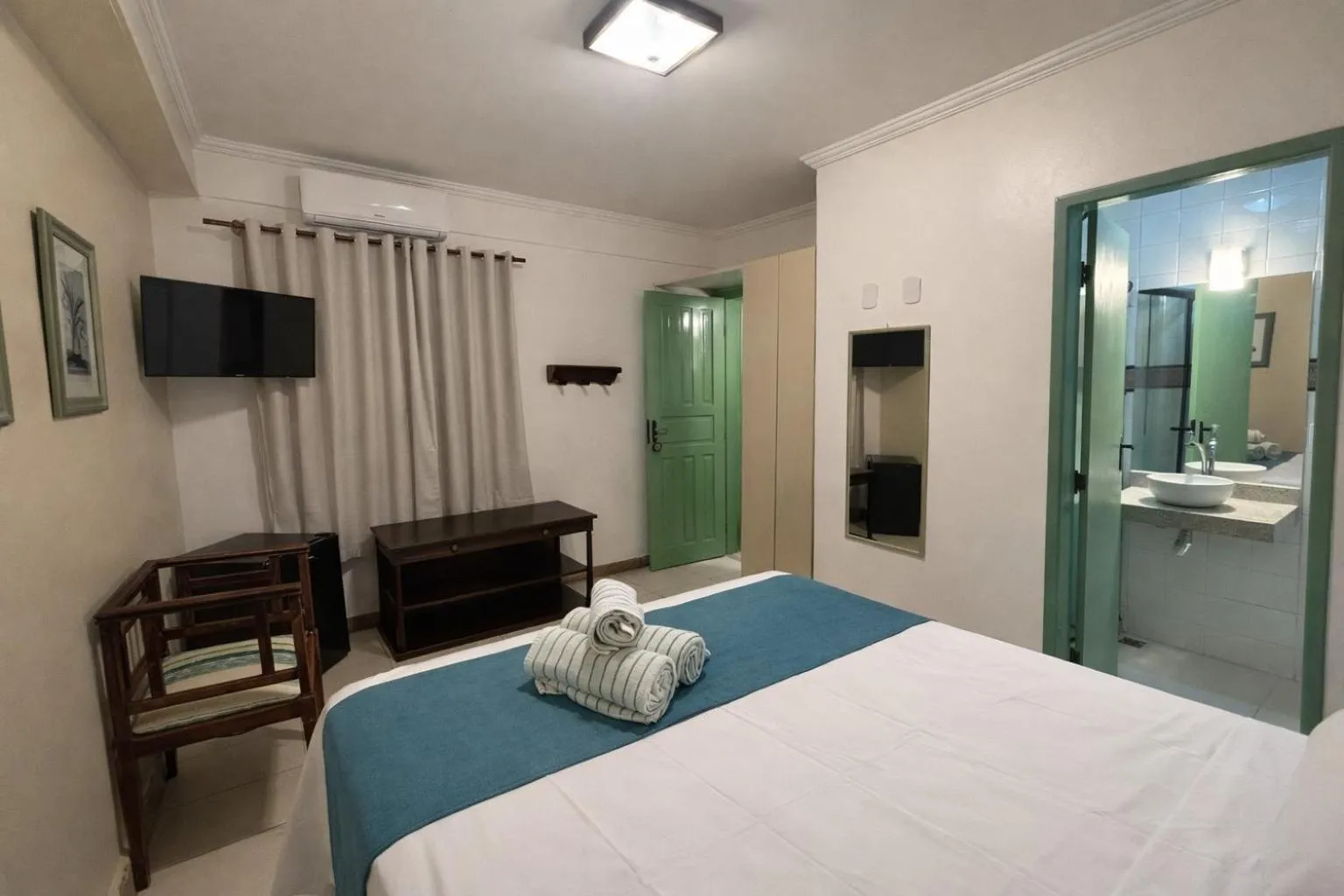 Bed in Pousada Estalagem do Porto