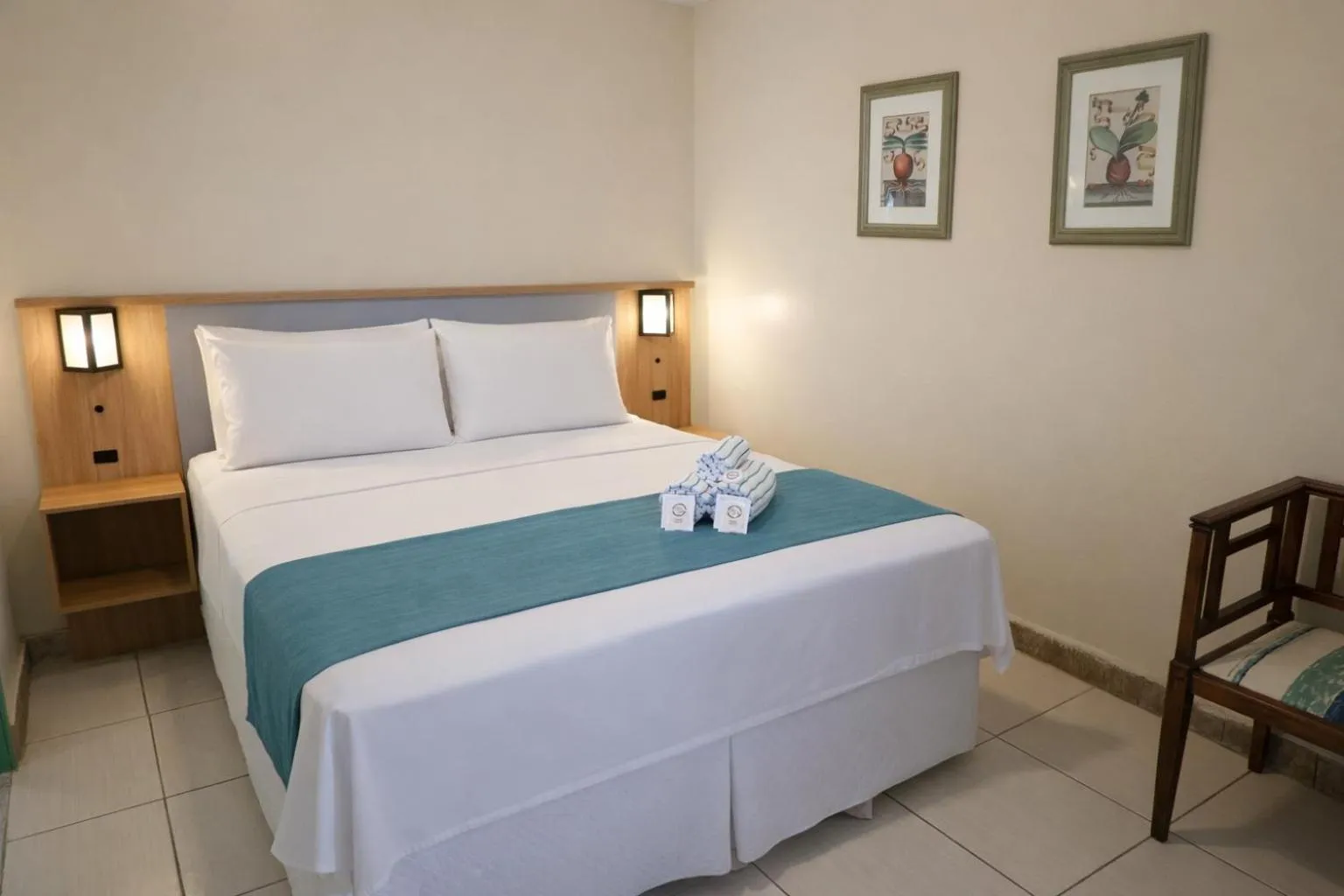 Bed in Pousada Estalagem do Porto