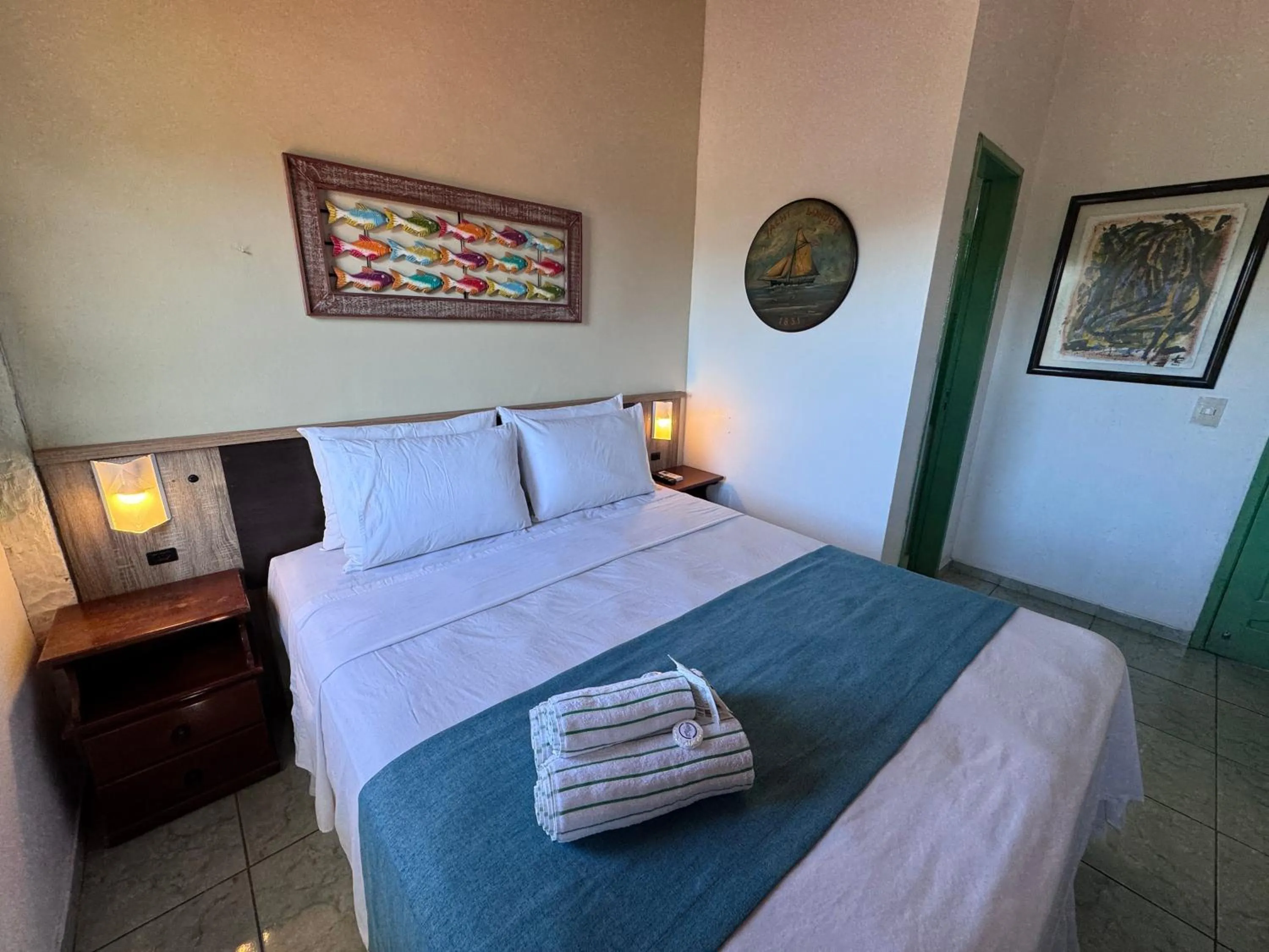 Day, Bed in Pousada Estalagem do Porto