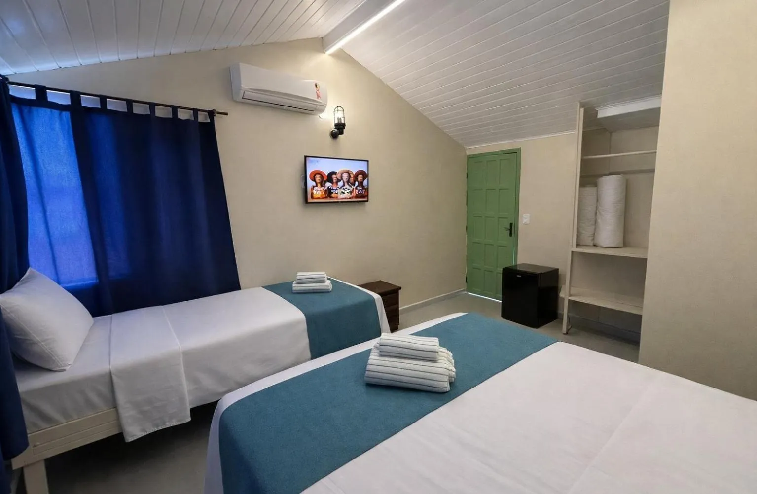 Bed in Pousada Estalagem do Porto