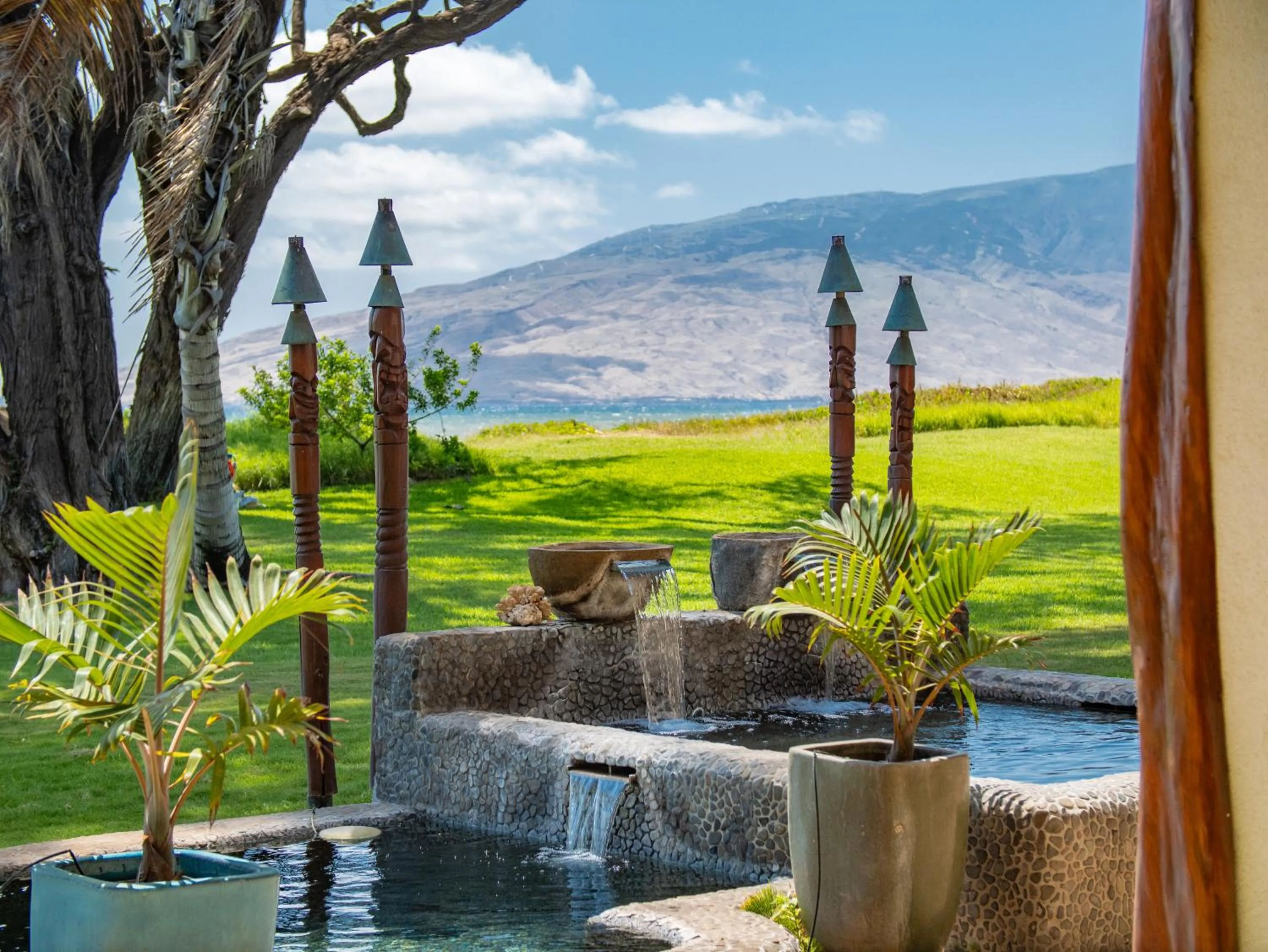 Natural landscape in Aloha Aku CoCoPalm2 Suite - Your Cozy Beachfront Escape