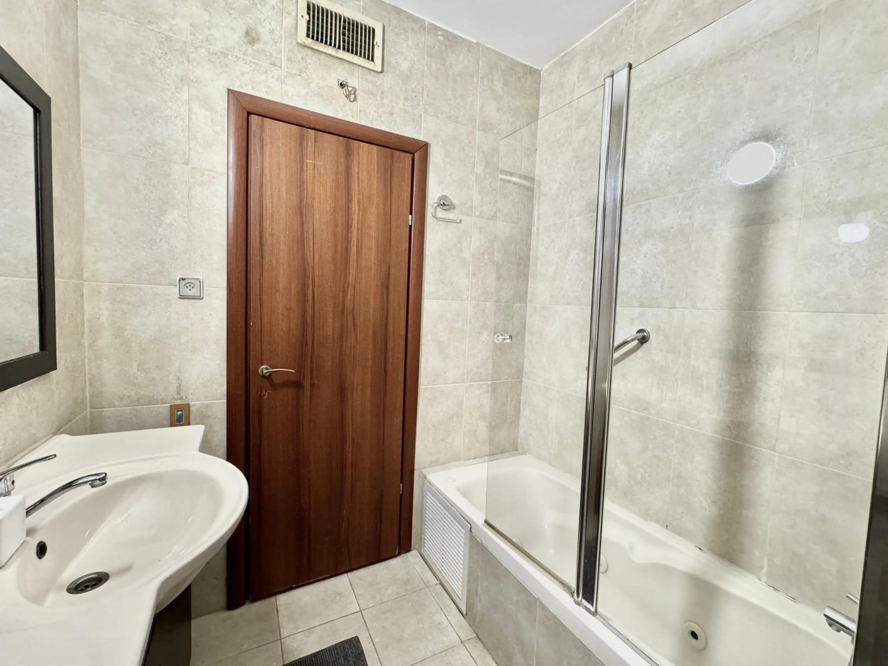 Old Jaffa's Penthouse Boutique Hostel