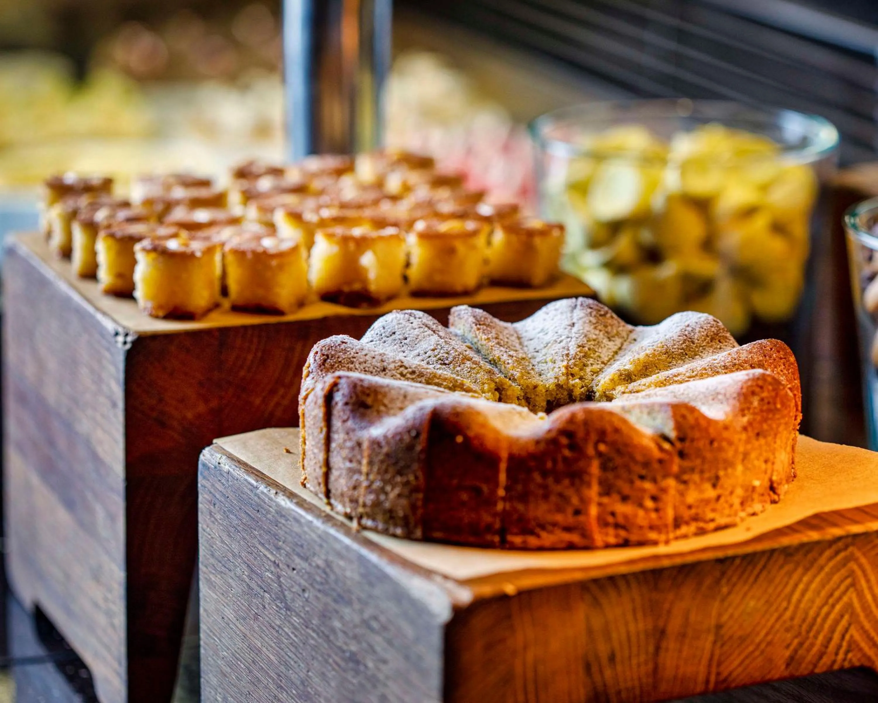 Restaurant/places to eat in Hyatt Regency Oryx Doha