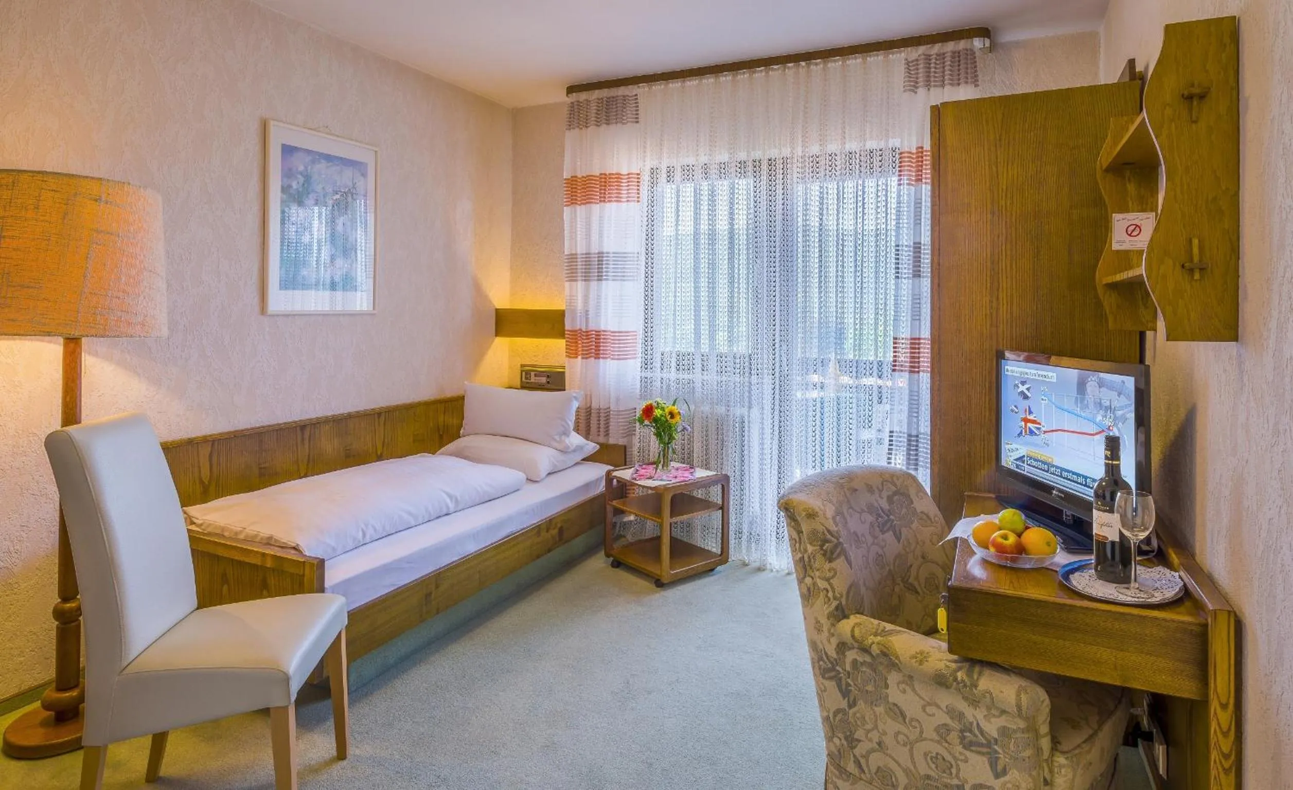 Photo of the whole room, Bed in Hotel Schloessmann Garni