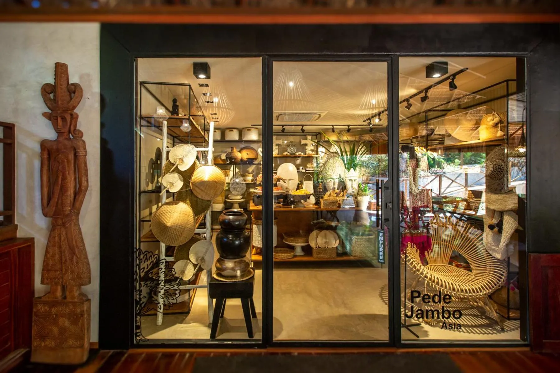 On-site shops in Hotel Sombra e Água Fresca