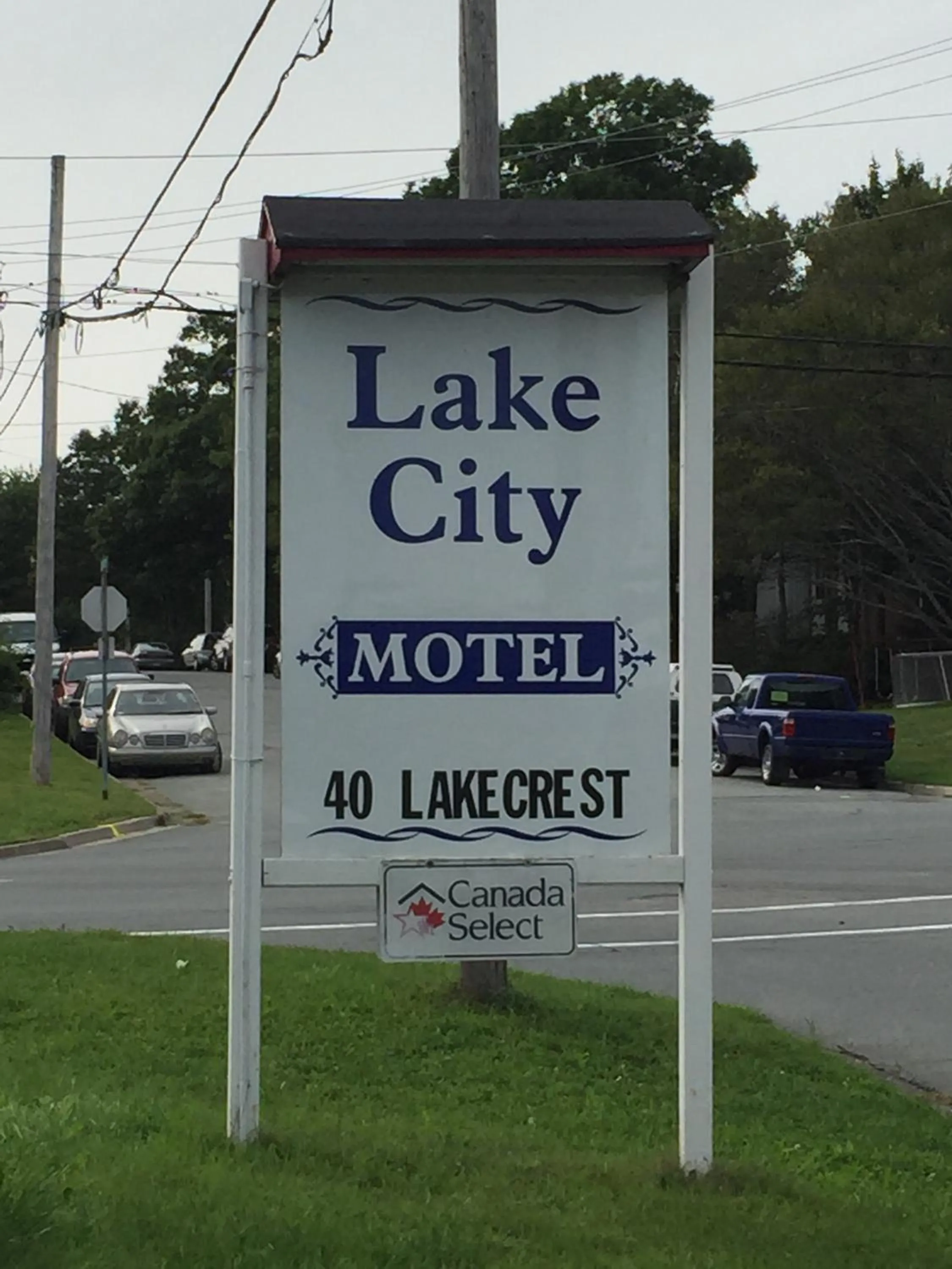 Property building in Lake City Motel