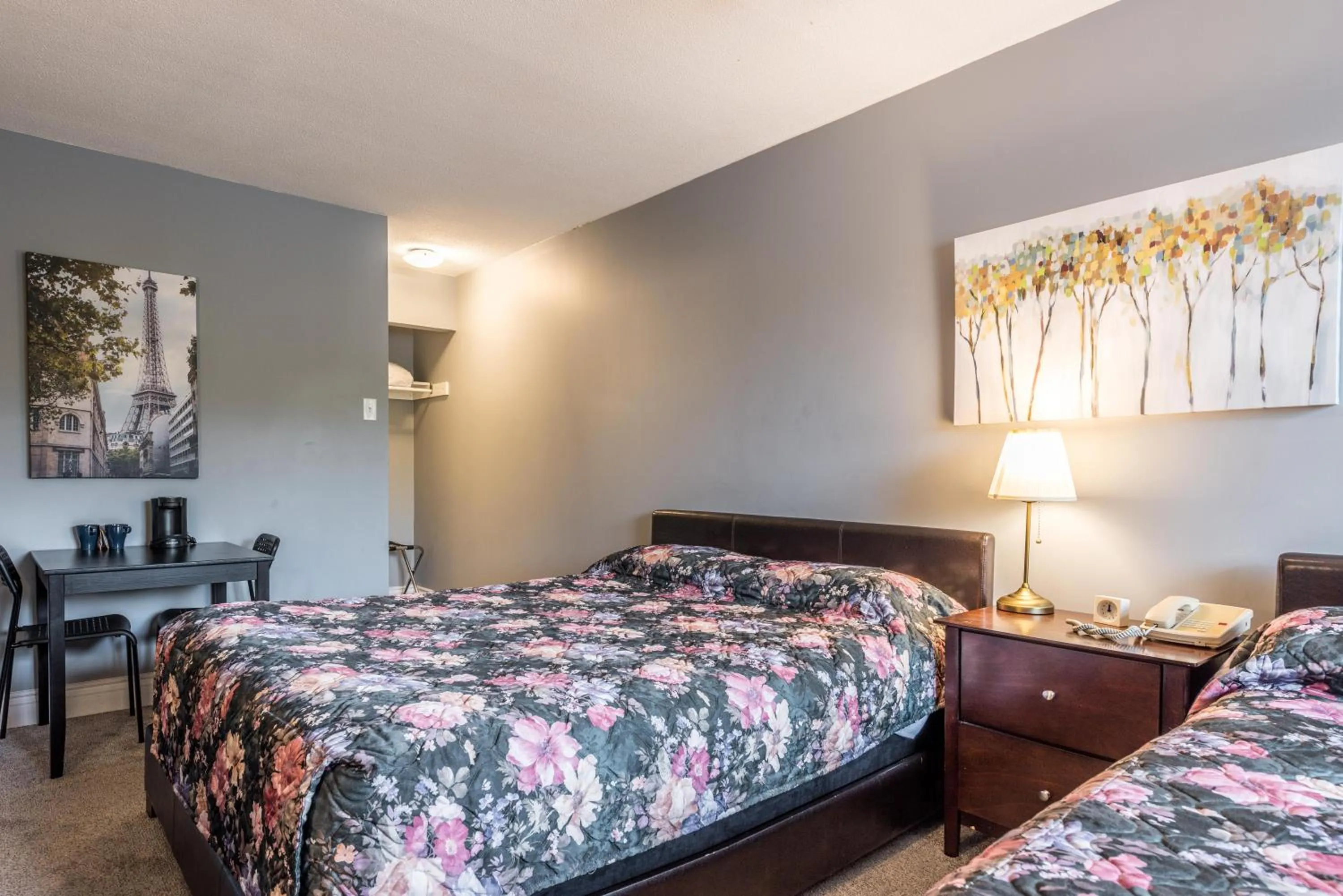 Bed in Lake City Motel