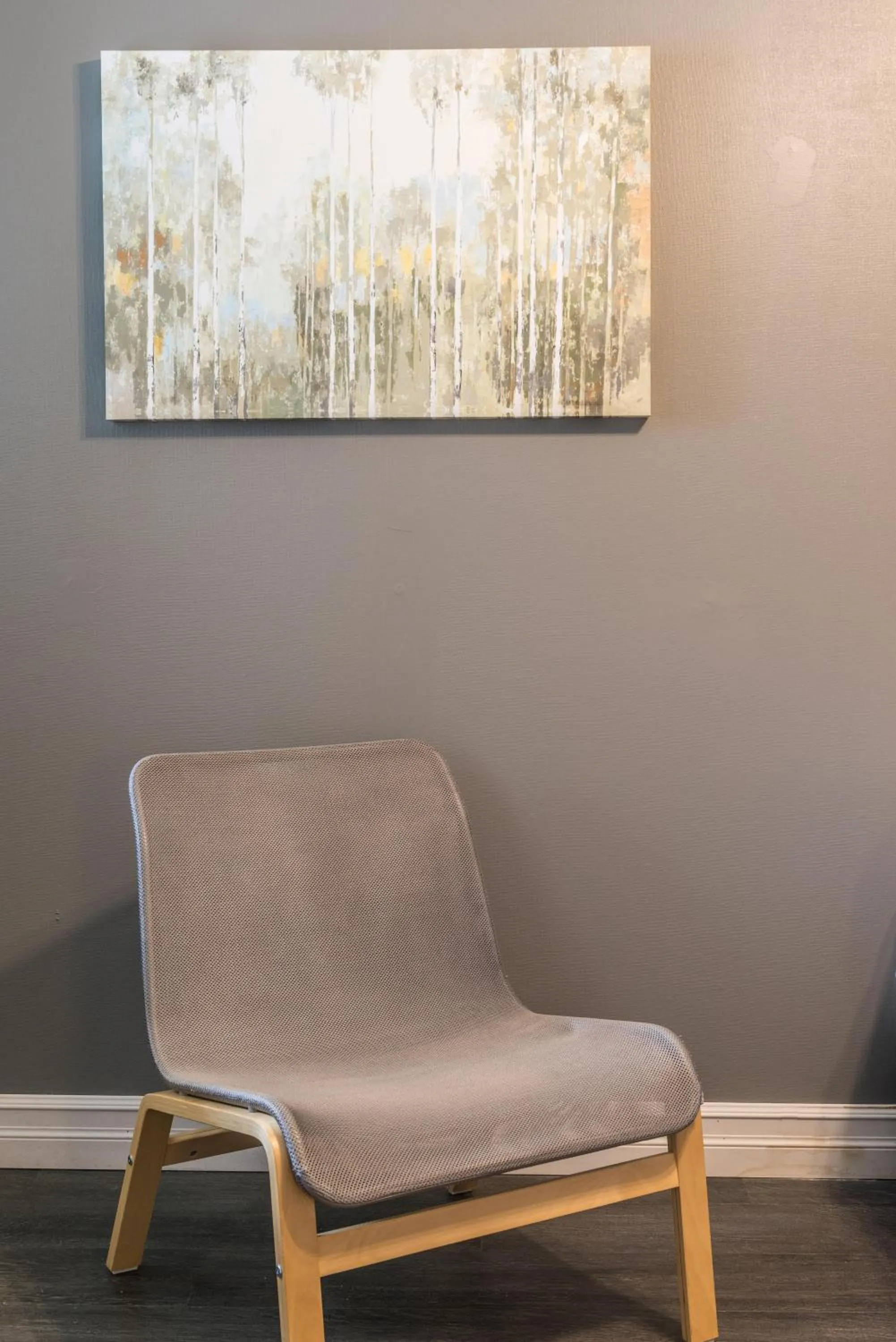 Living room in Lake City Motel