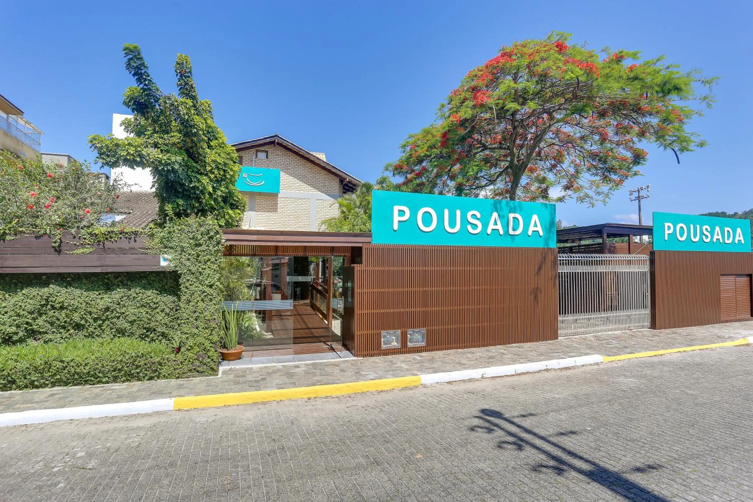 Facade/entrance in Nova Pousada dos Chás