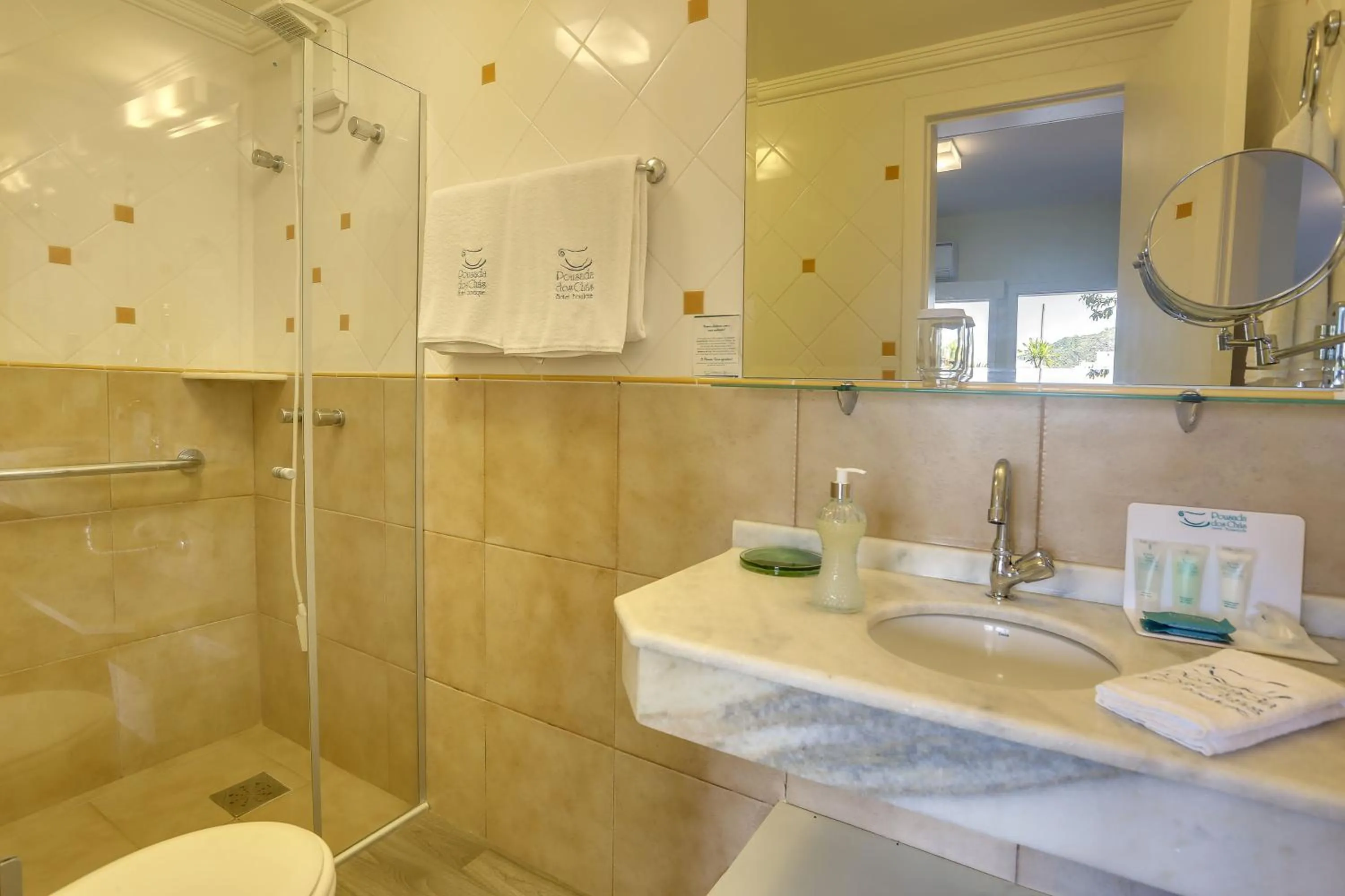 Toilet in Nova Pousada dos Chás