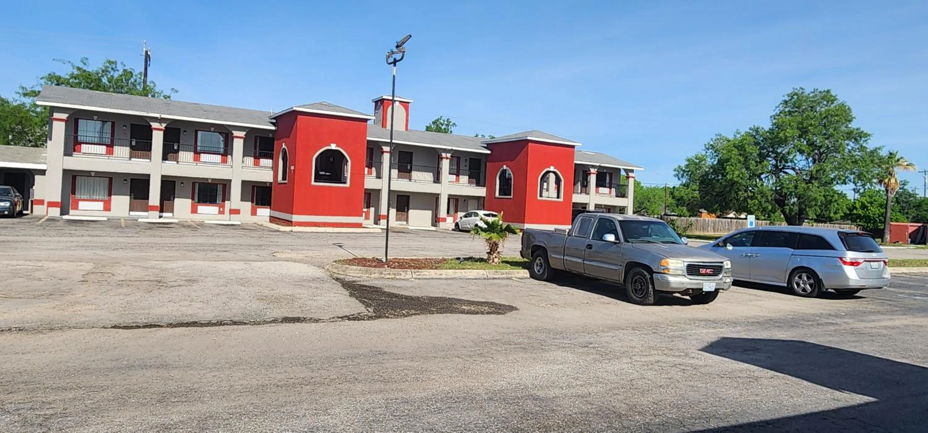 Property building in Econo Inn Lackland AFB-Seaworld San Antonio