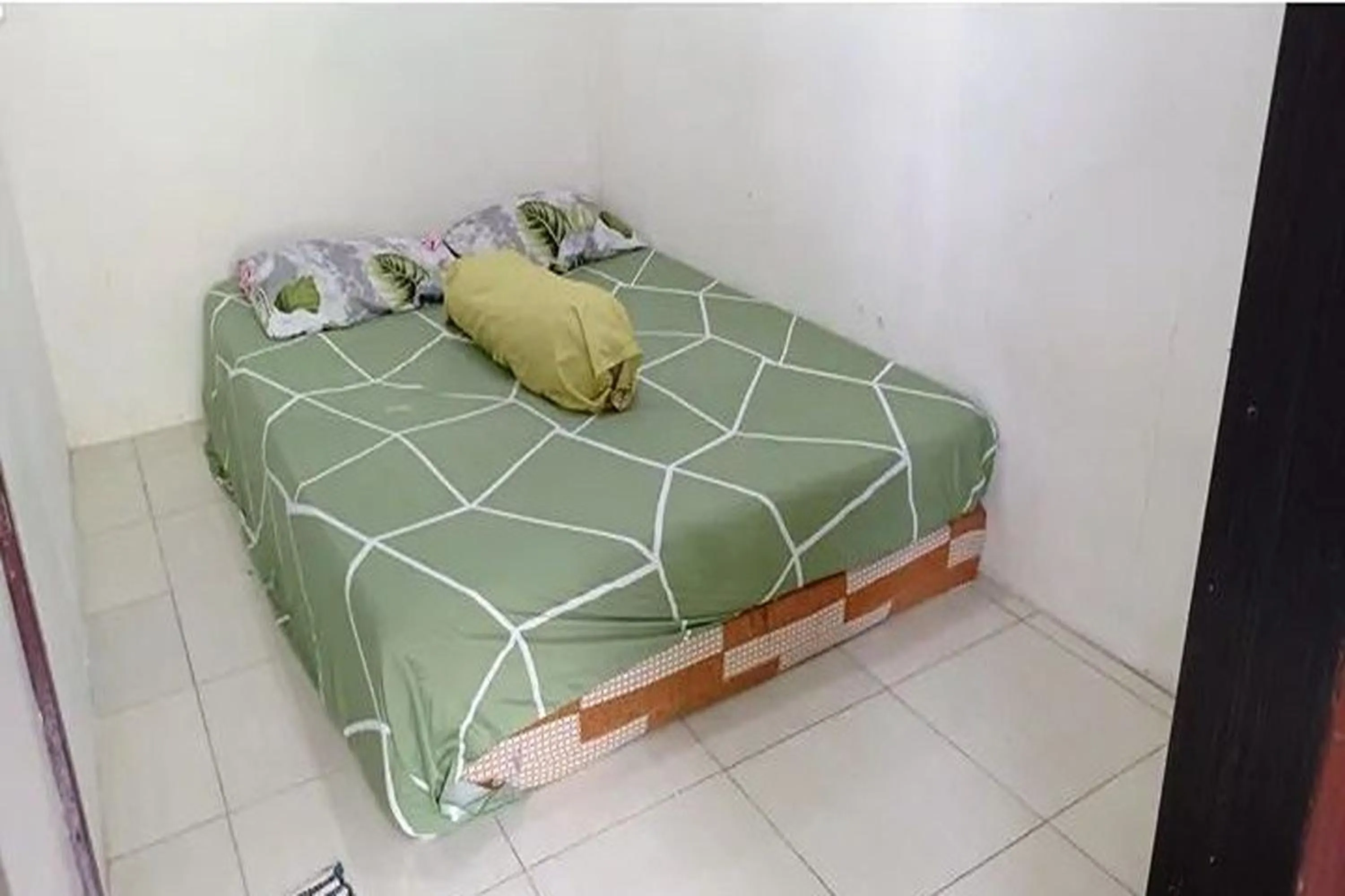 Bed in Kost 48 Surabaya