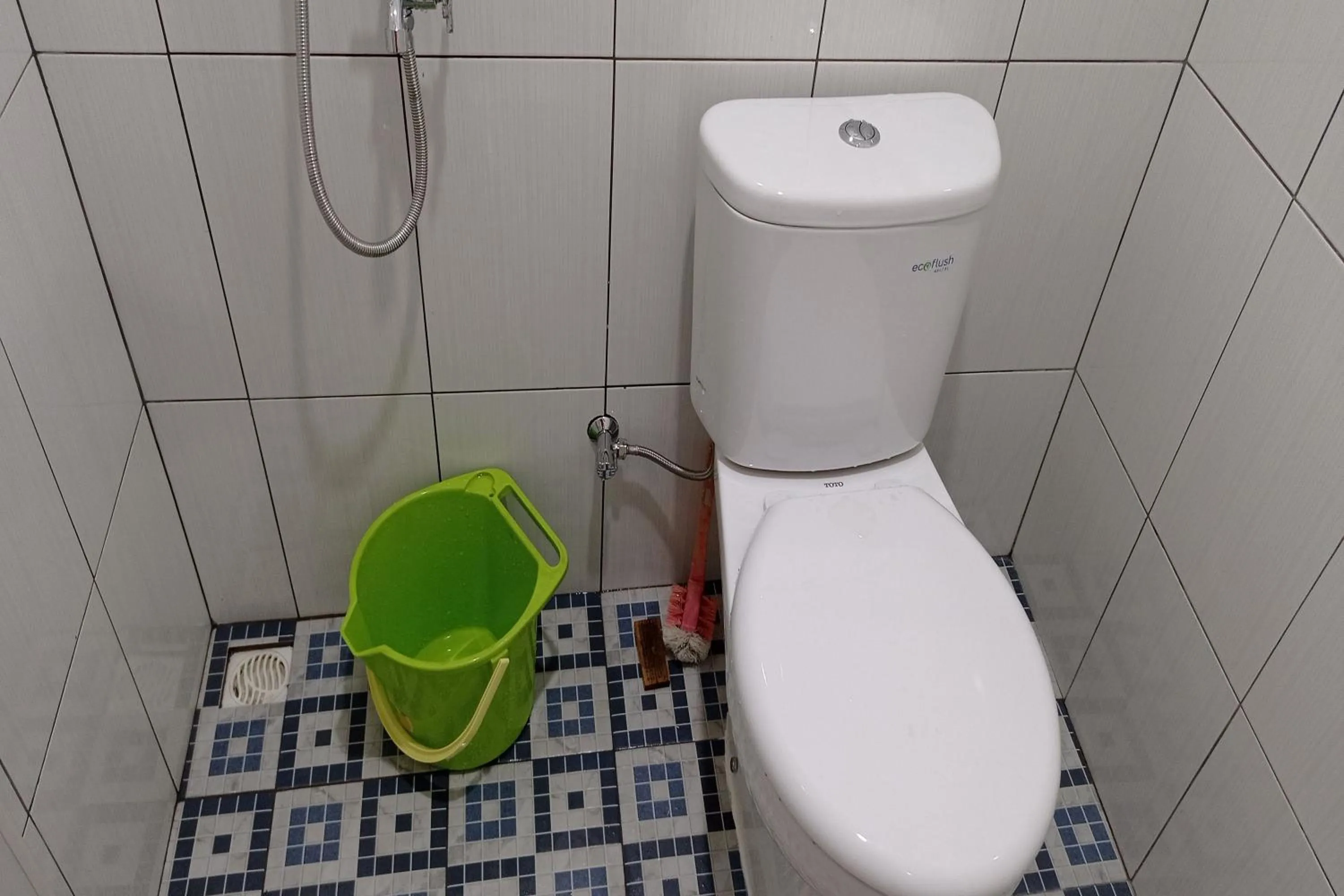Bathroom in Kost 48 Surabaya
