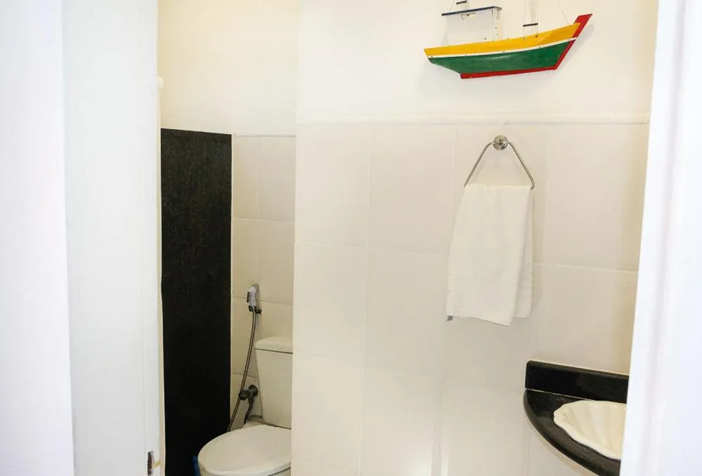 Shower in Pousada Hotel Praia dos Anjos