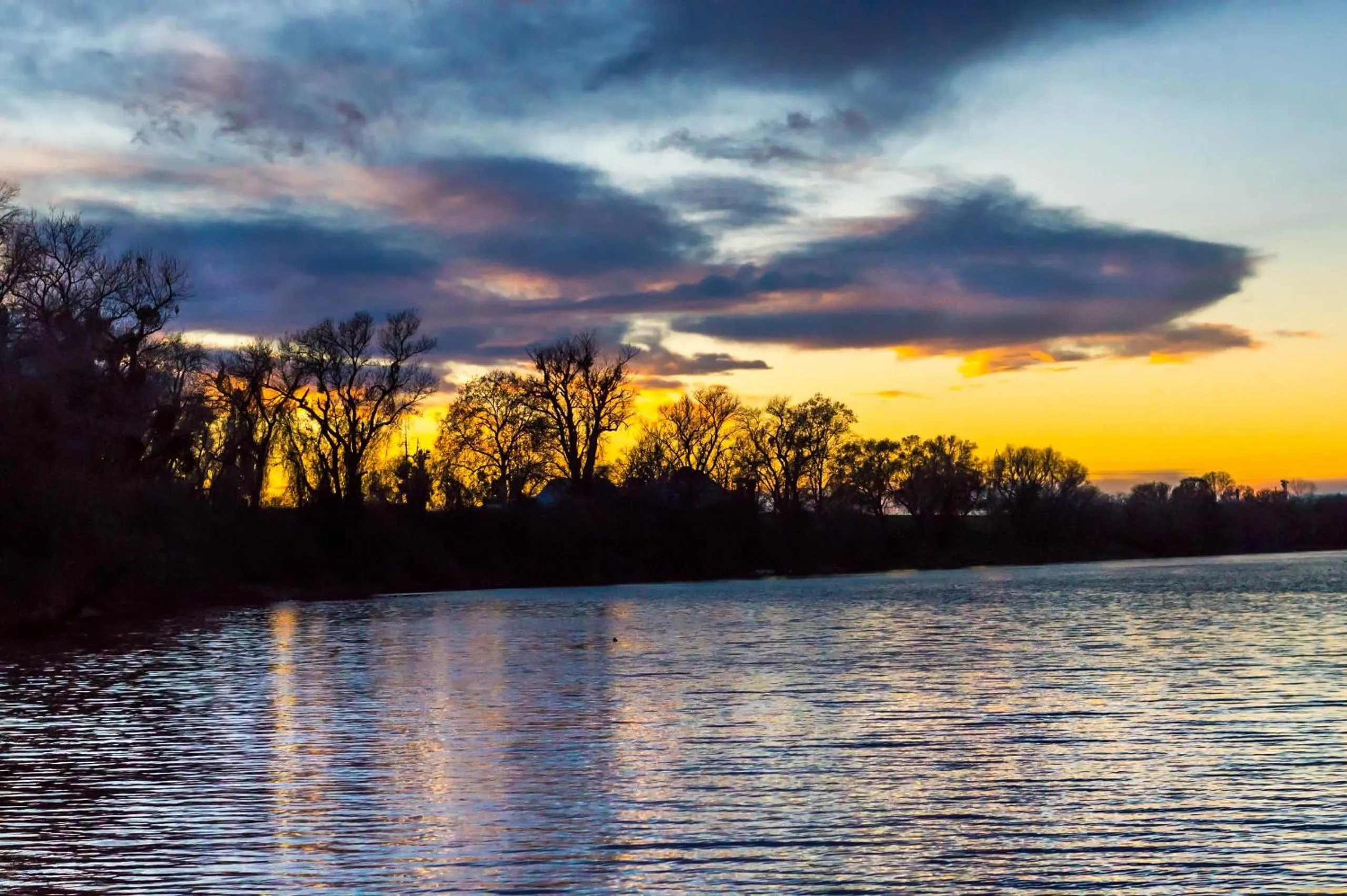 Crossroads Inn - Downtown Sacramento