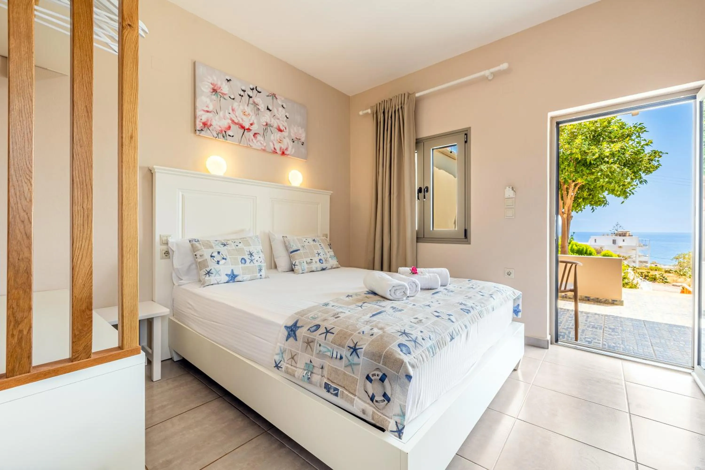 Bed in Mythos Suites Diskos