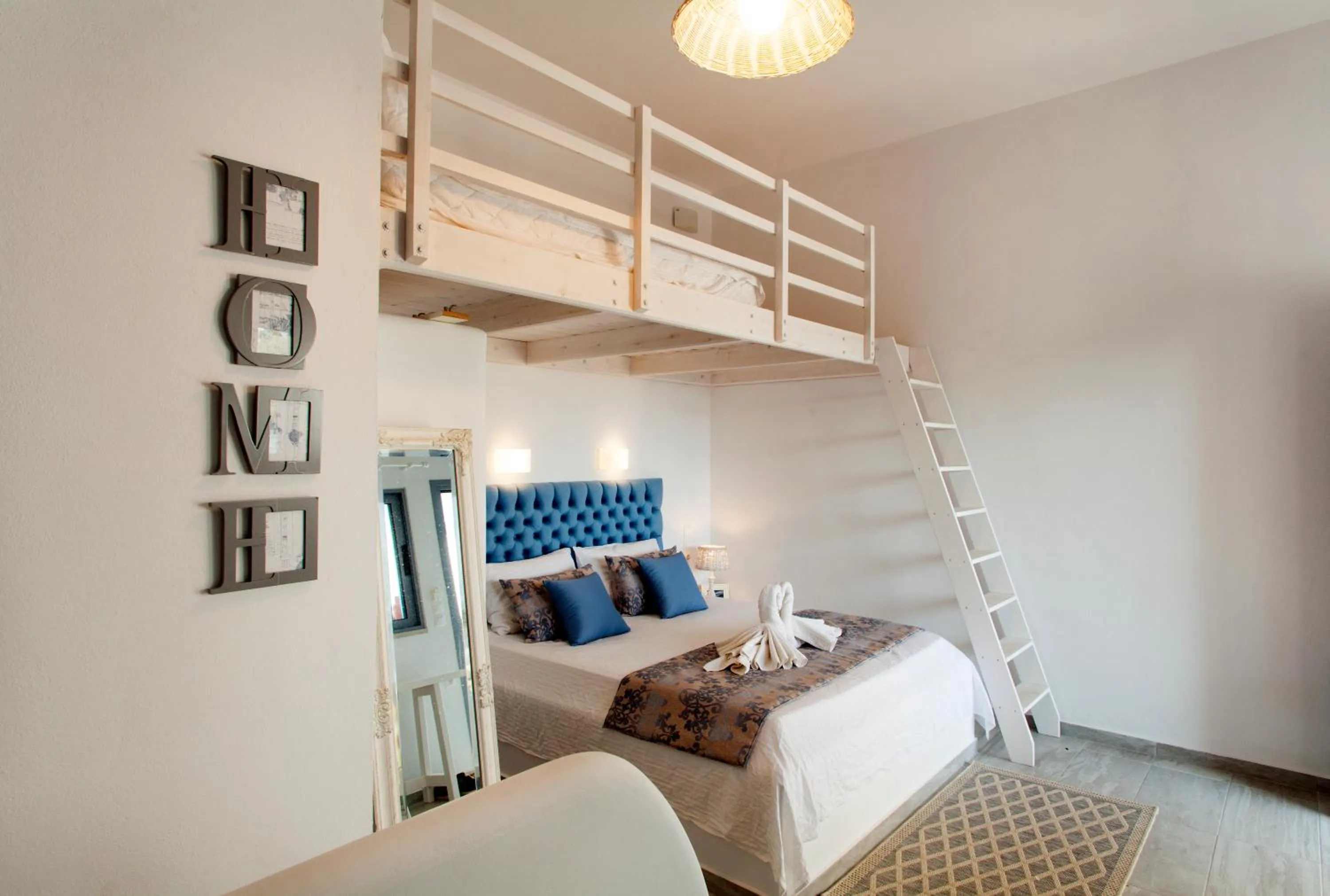 Bed in Mythos Suites Diskos