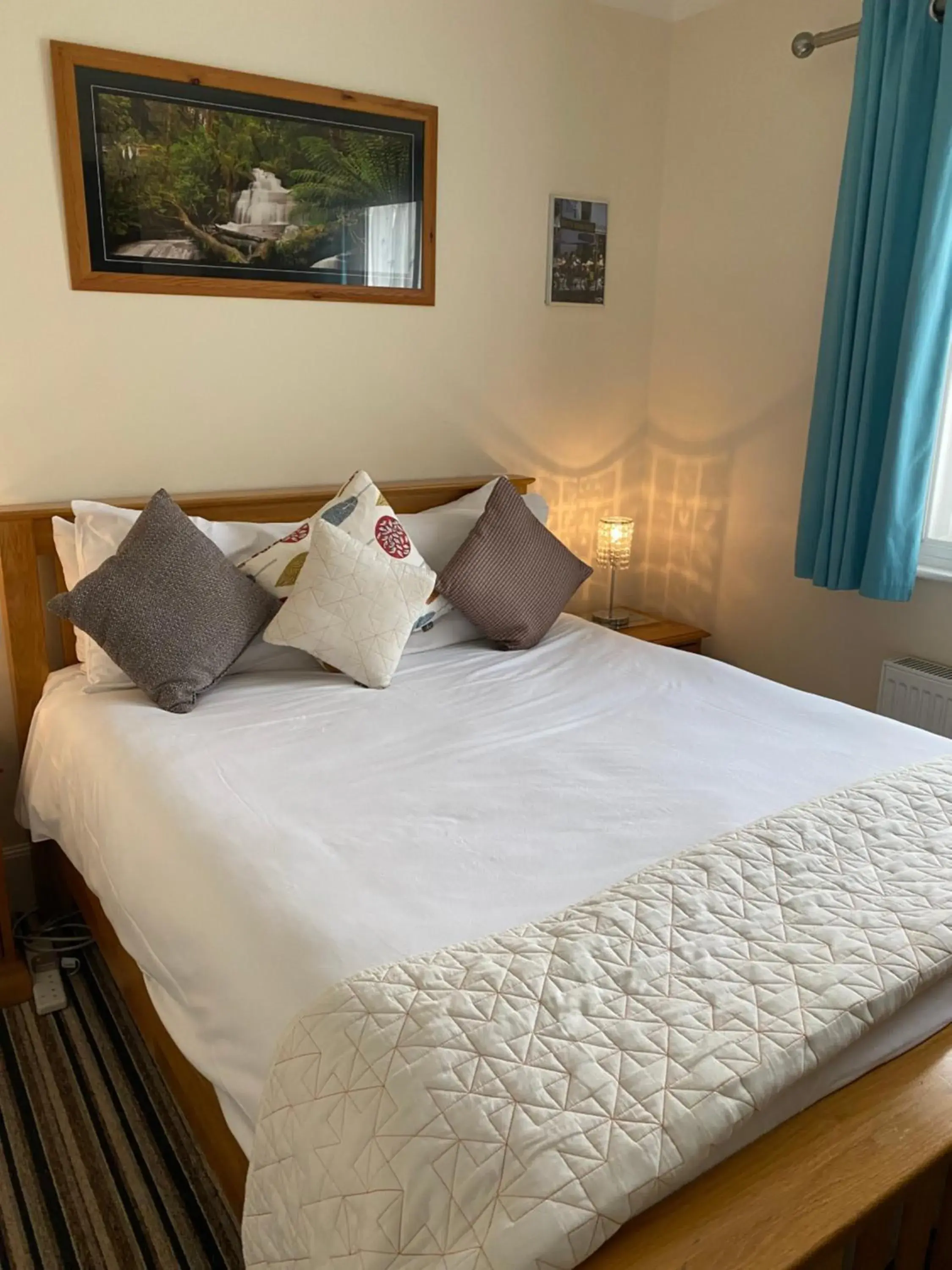 Four Seasons Guest House Four Seasons Guest House